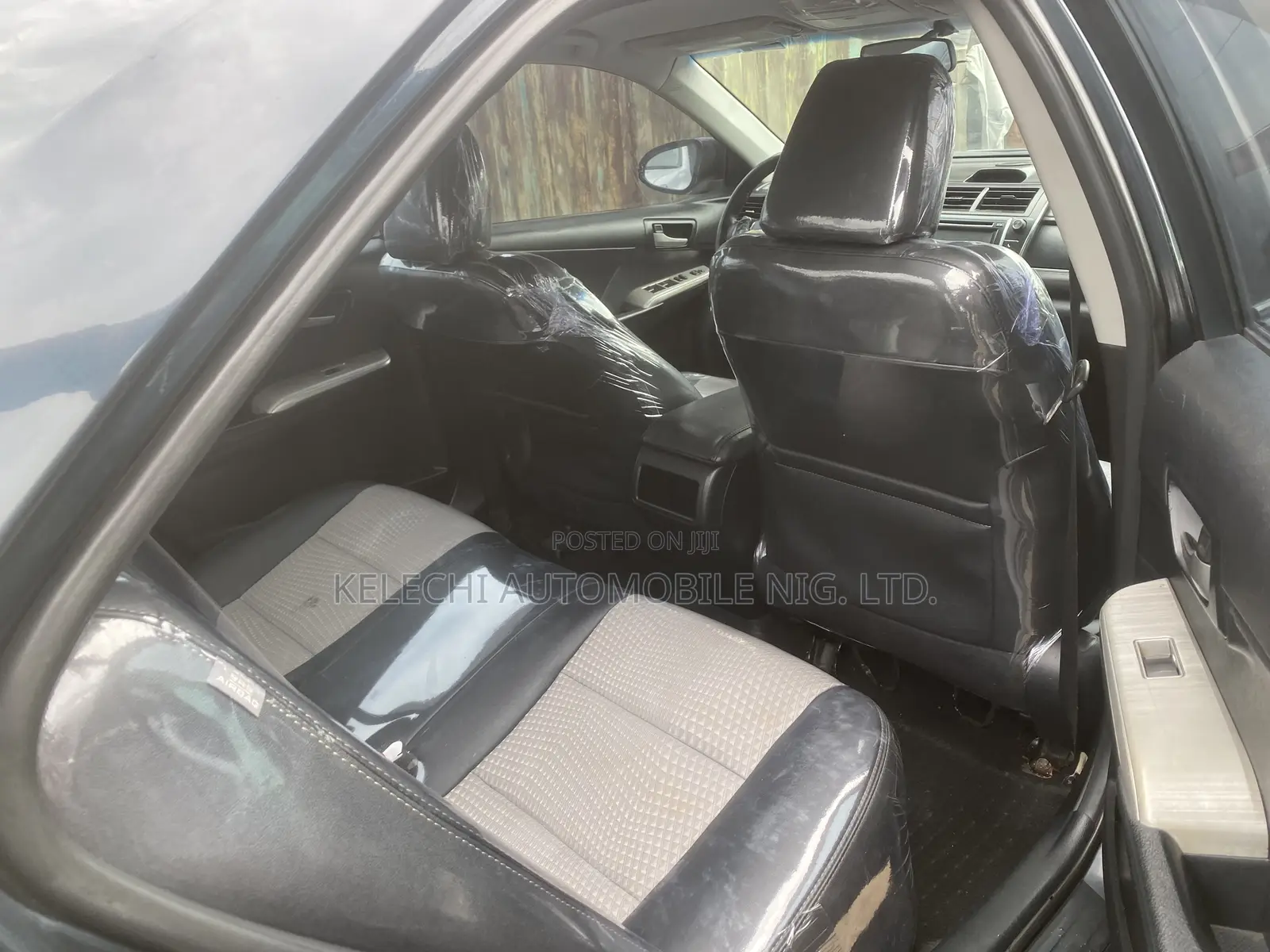Toyota Camry SE 4dr Sedan (2.5L 4cyl 6A) 2012 Black