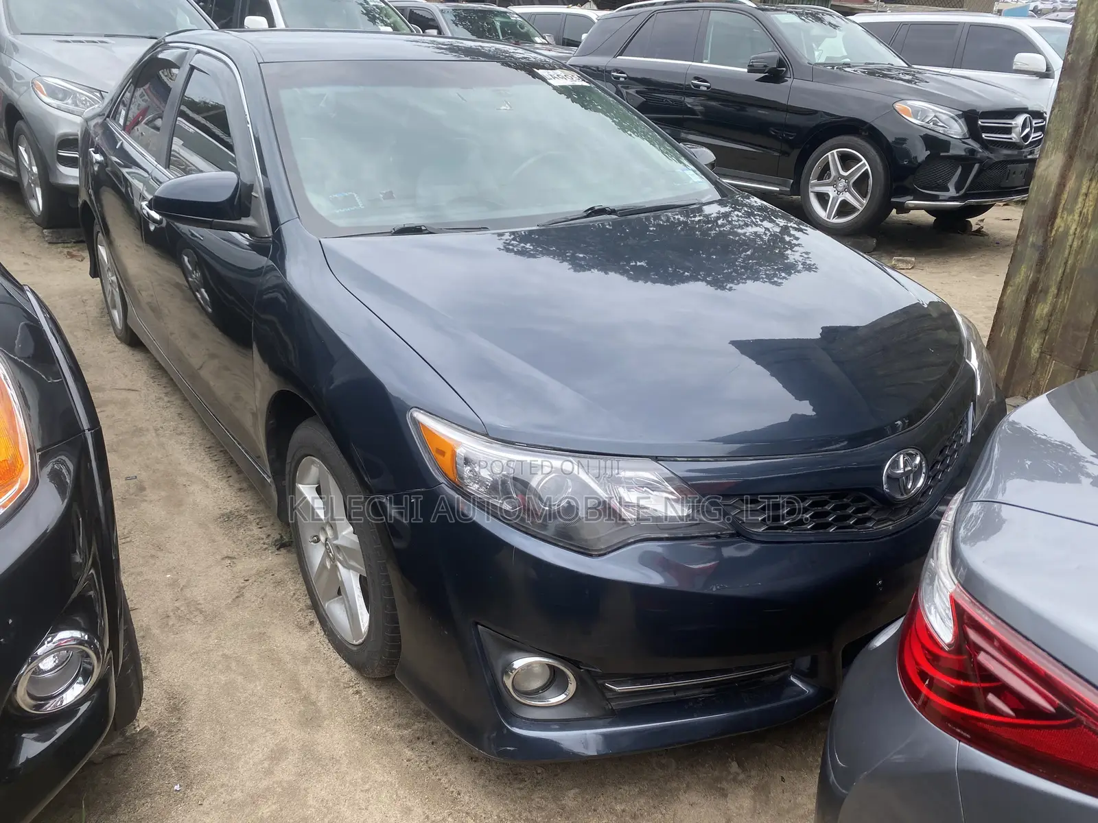 Toyota Camry SE 4dr Sedan (2.5L 4cyl 6A) 2012 Black