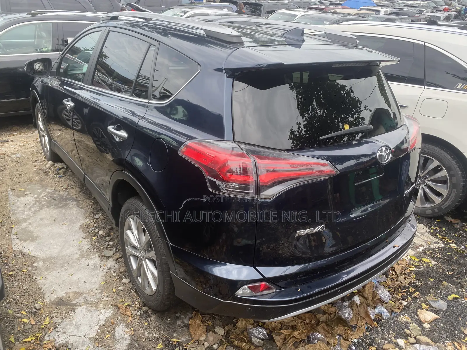 Toyota RAV4 Limited 4dr SUV (2.5L 4cyl 6A) 2018 Blue