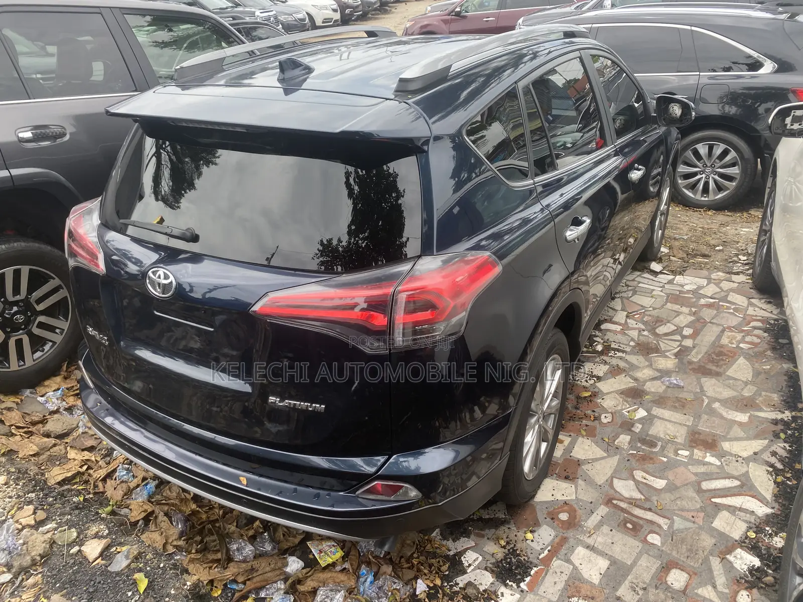 Toyota RAV4 Limited 4dr SUV (2.5L 4cyl 6A) 2018 Blue