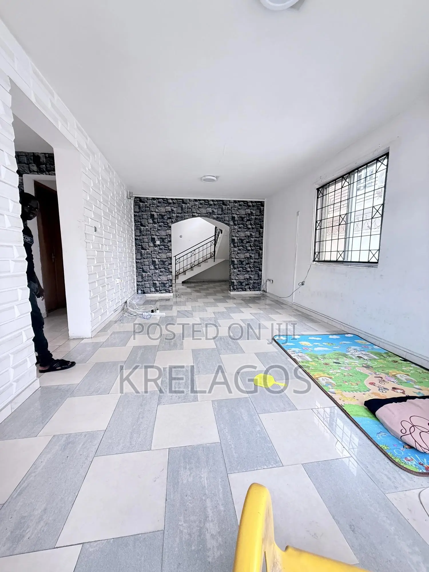 4bdrm Duplex in Lekki Phase 1 for rent