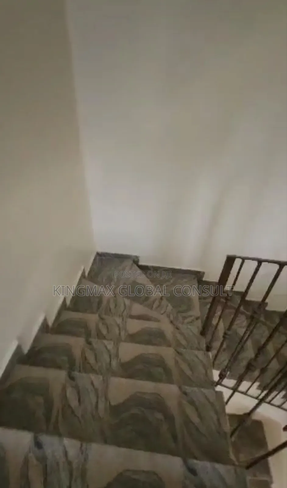 5bdrm Duplex in Guzape District for sale