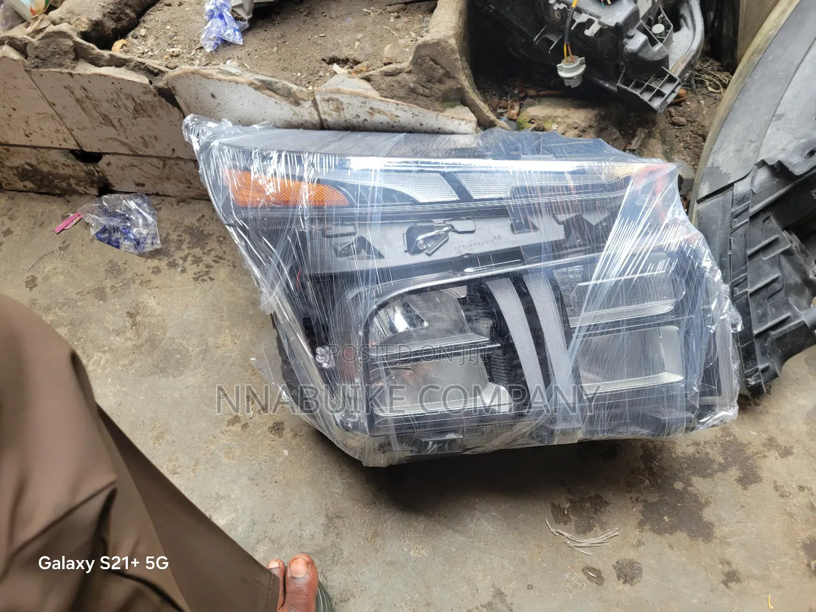 Hyundai Santafe Headlamp 2022 Model Right Side