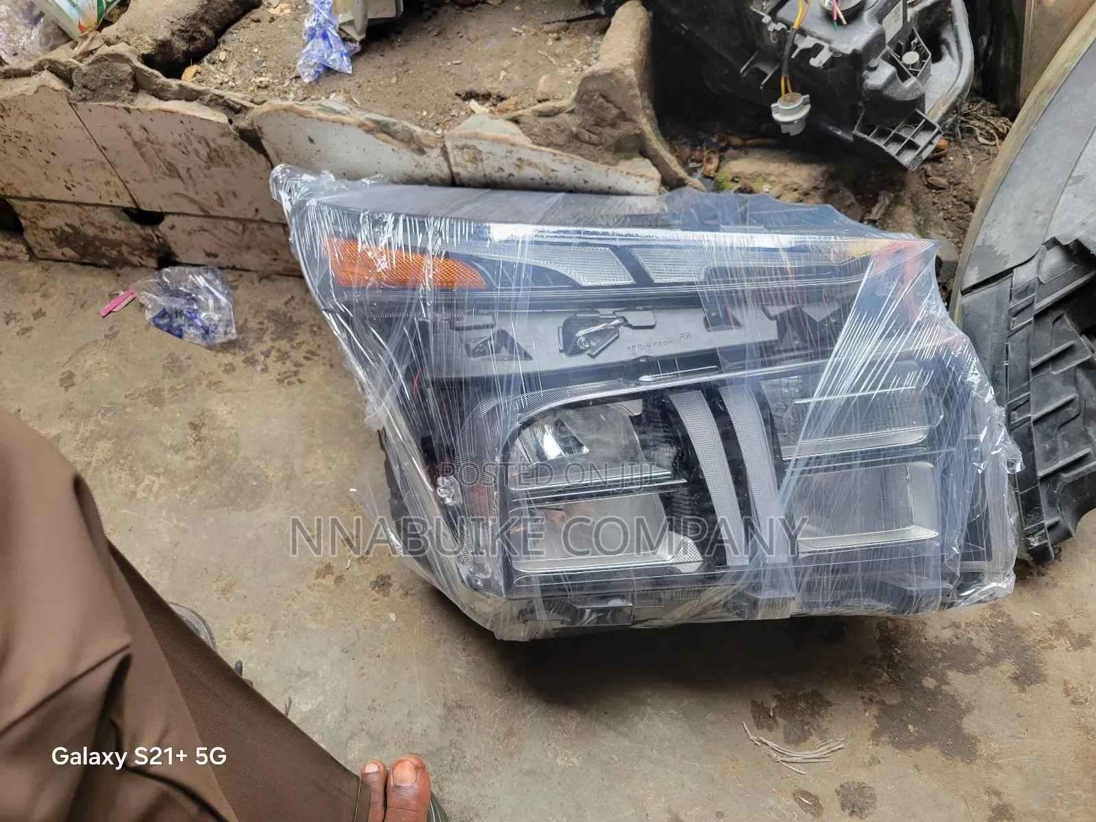 Hyundai Santafe Headlamp 2022 Model Right Side