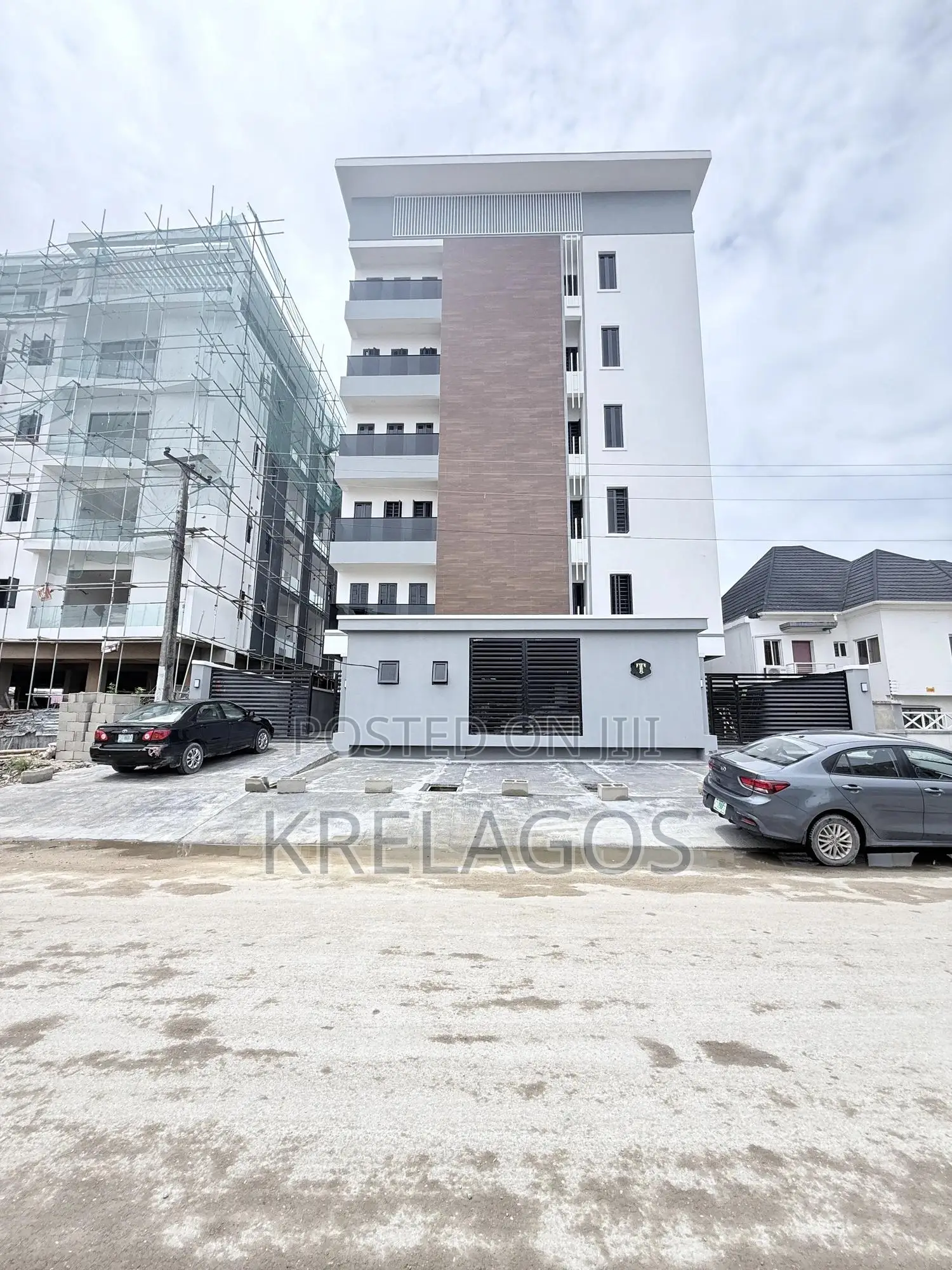 3bdrm Apartment in Ikate for sale
