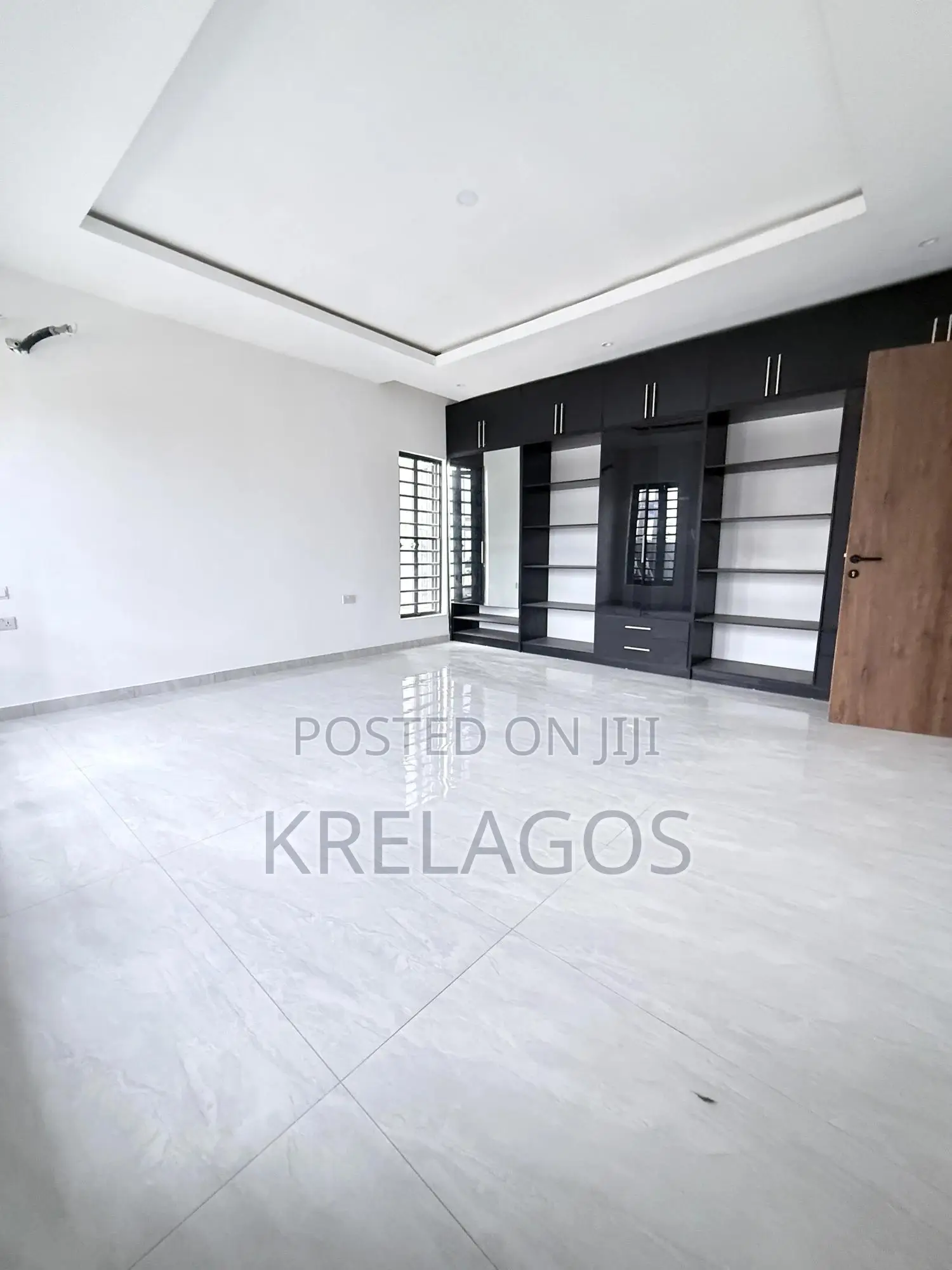 3bdrm Apartment in Ikate for sale