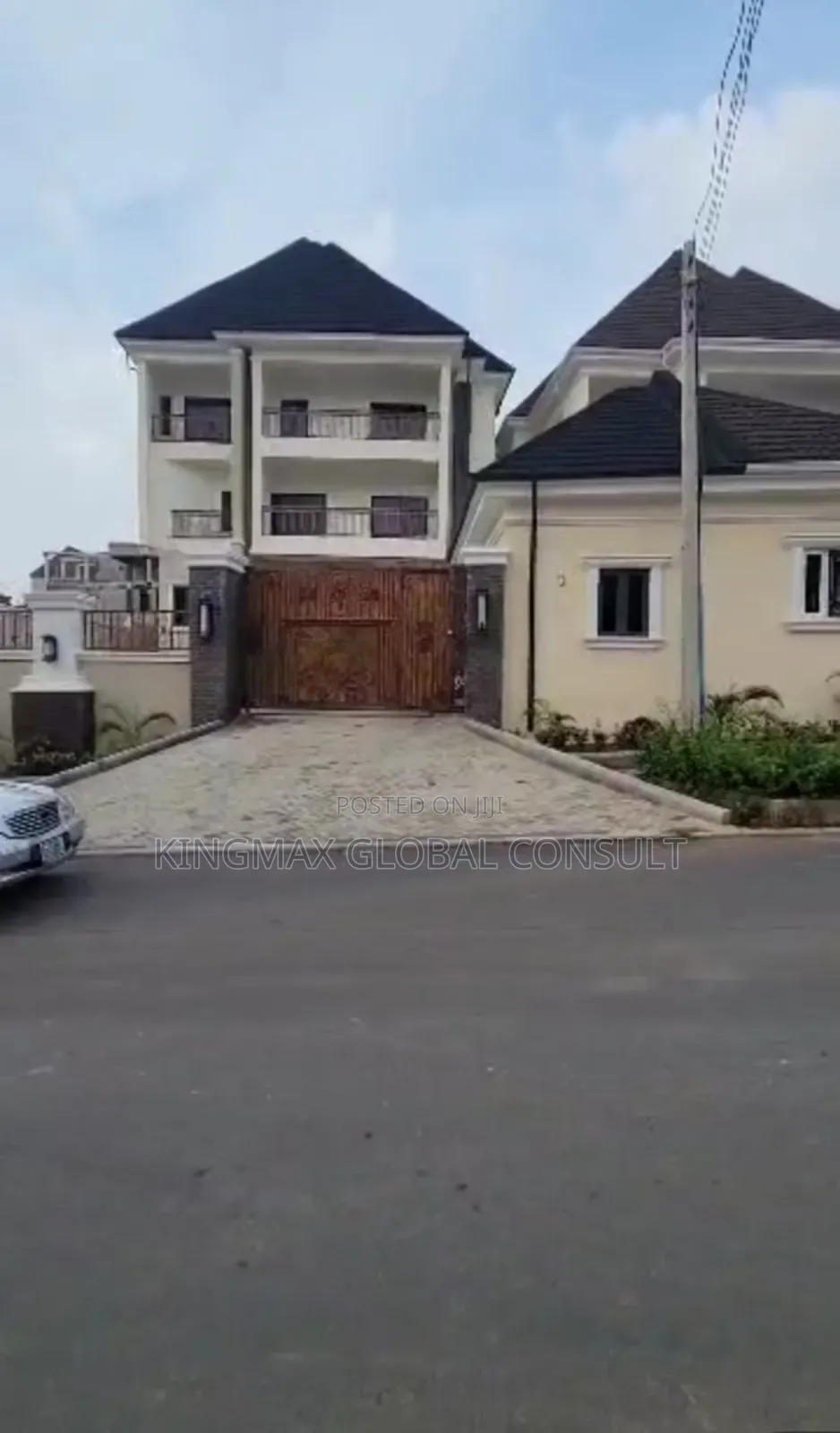 7bdrm Duplex in Asokoro Abuja for sale