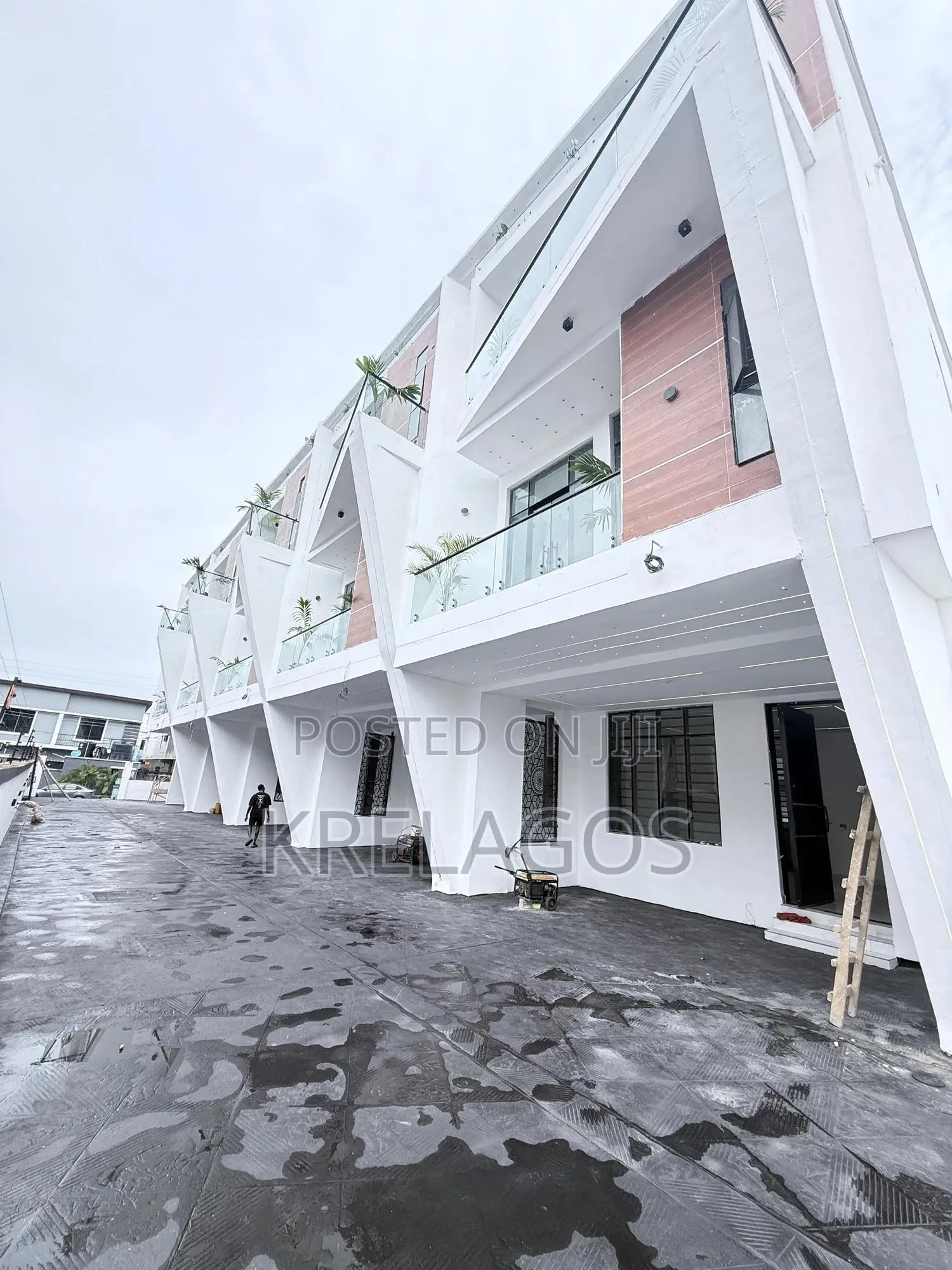 4bdrm Duplex in Ikate for sale