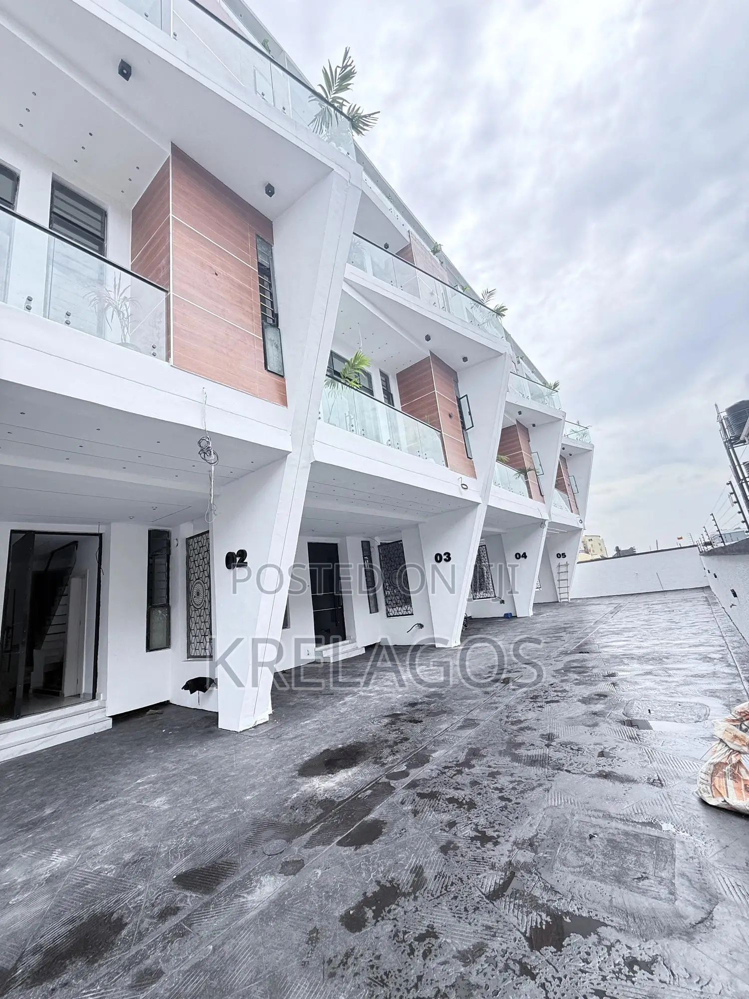 4bdrm Duplex in Ikate for sale