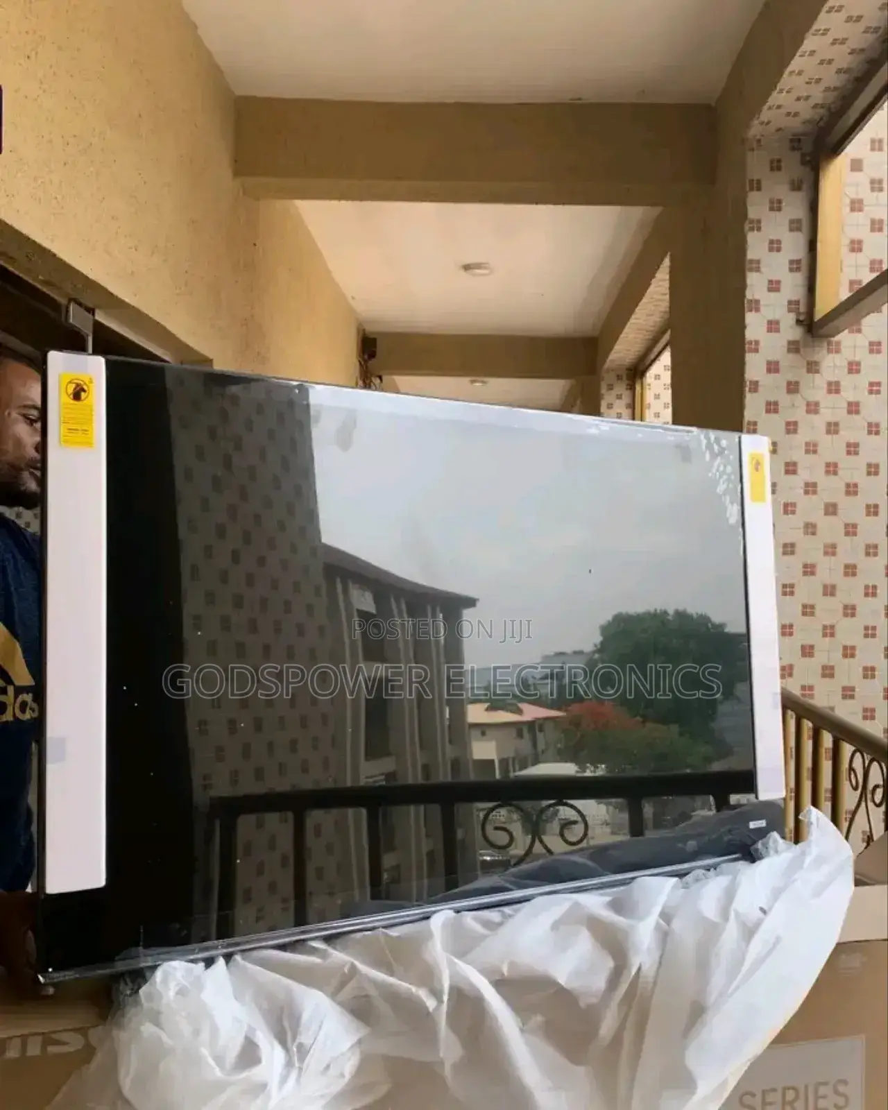 Original Hisense Vidda 55 Inches Uhd Smart Tv