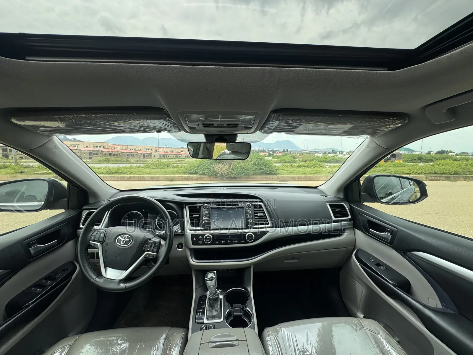 Toyota Highlander XLE 4x4 V6 (3.5L 6cyl 8A) 2018 Black