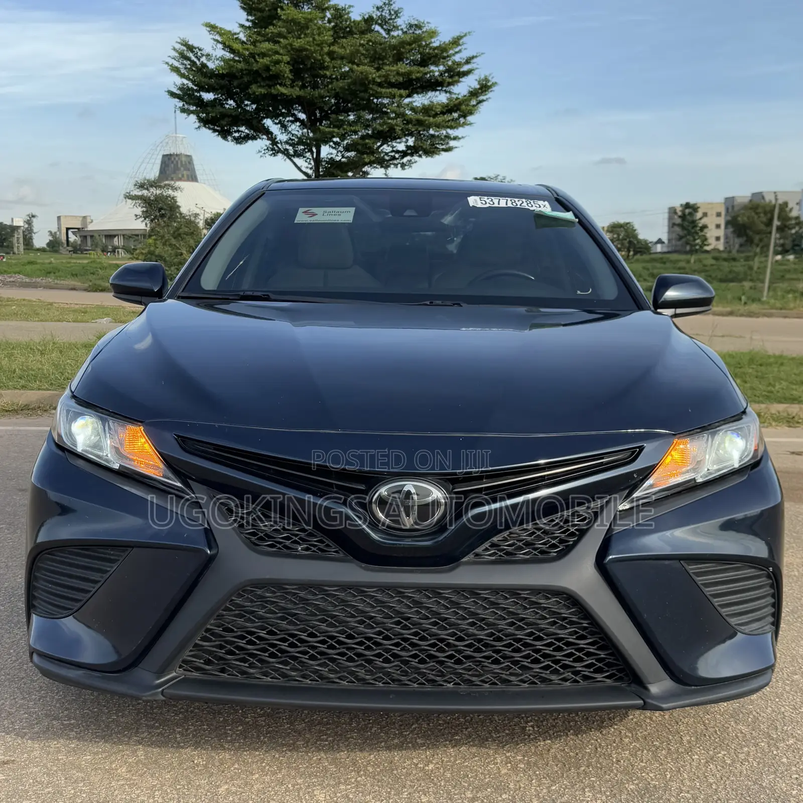 Toyota Camry SE FWD 2020 Gray