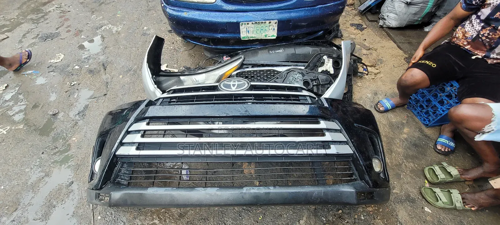 Complete Front Bumper Toyota Highlander 2018