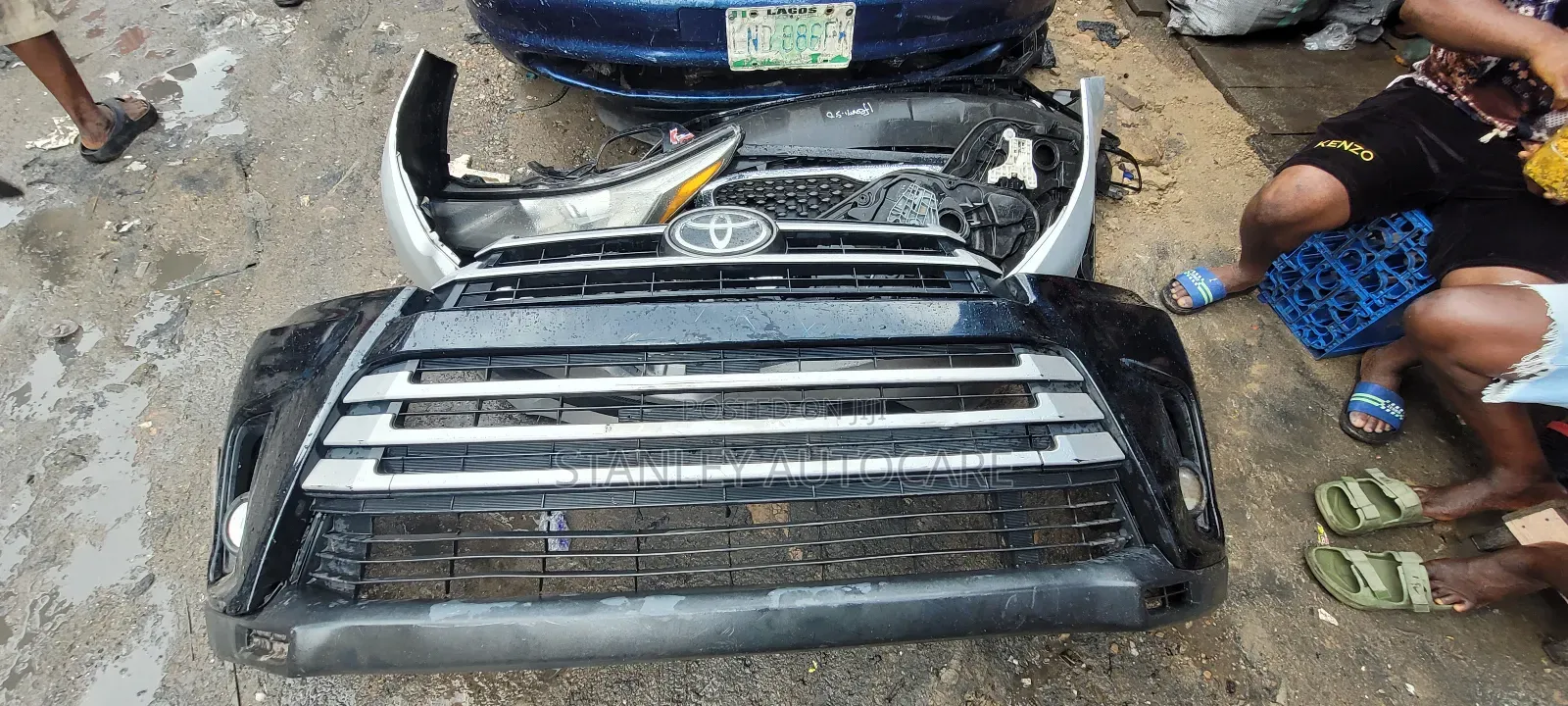 Complete Front Bumper Toyota Highlander 2018