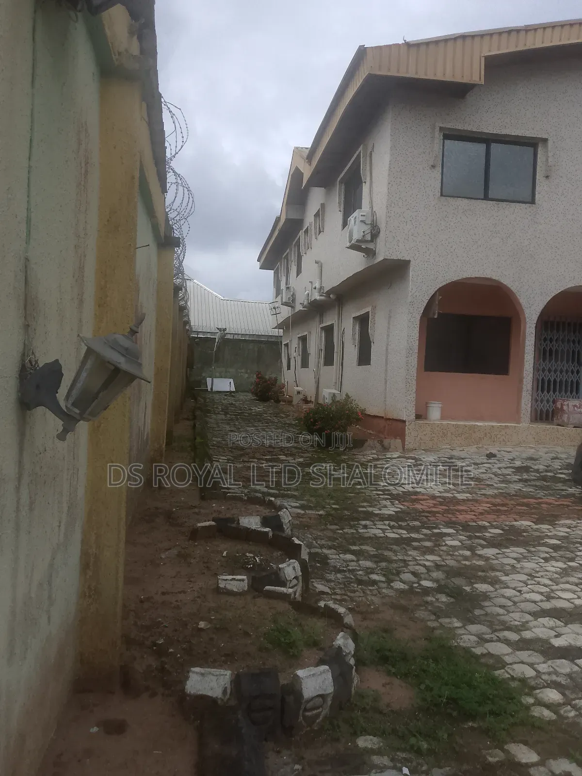 6bdrm Duplex in Benin City for sale