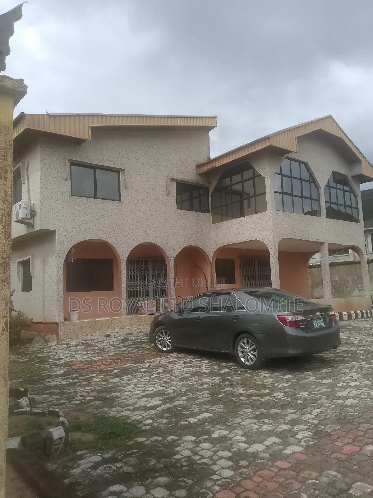 6bdrm Duplex in Benin City for sale