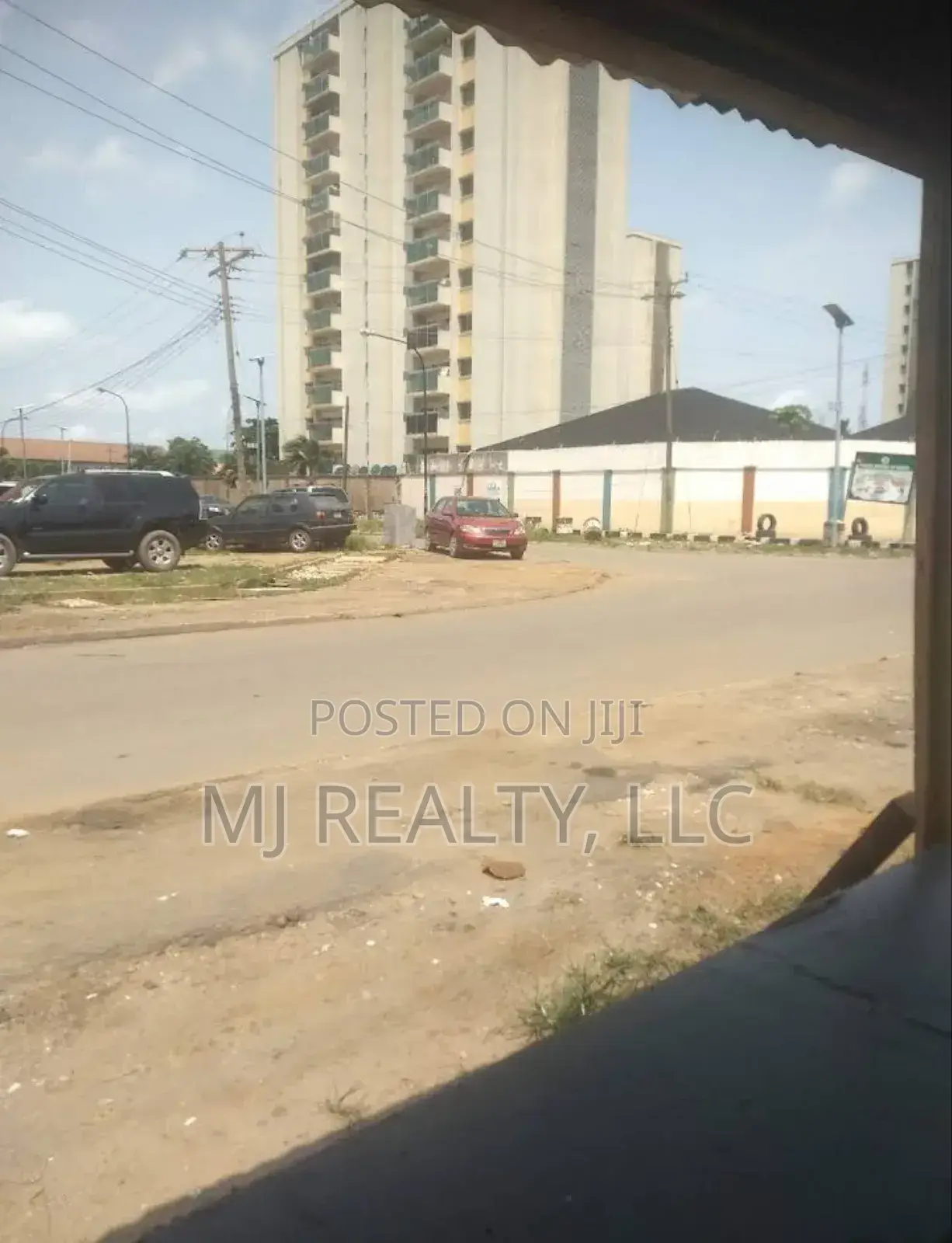 2bdrm Block of Flats in Eric Moore Towers for sale