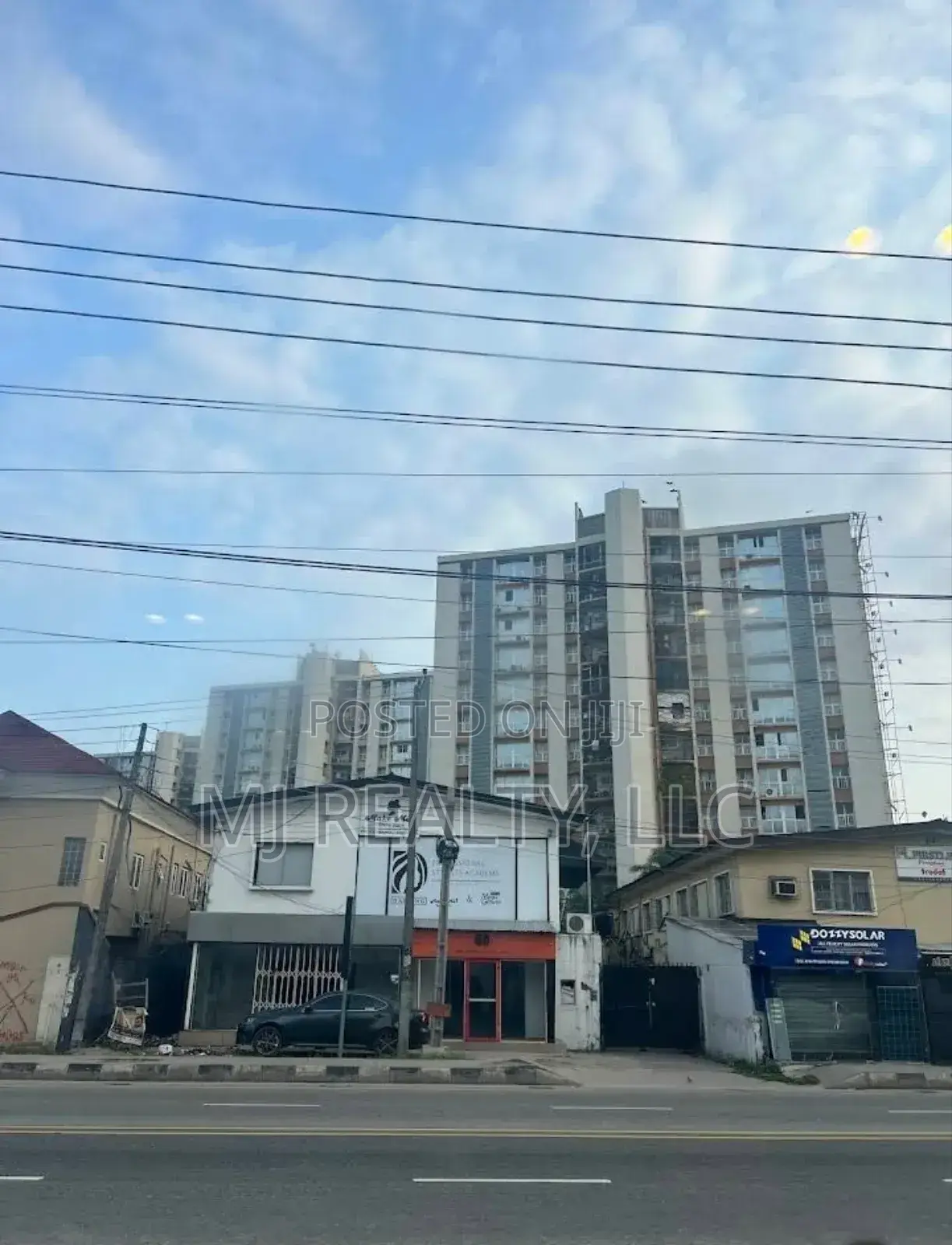 2bdrm Block of Flats in Eric Moore Towers for sale