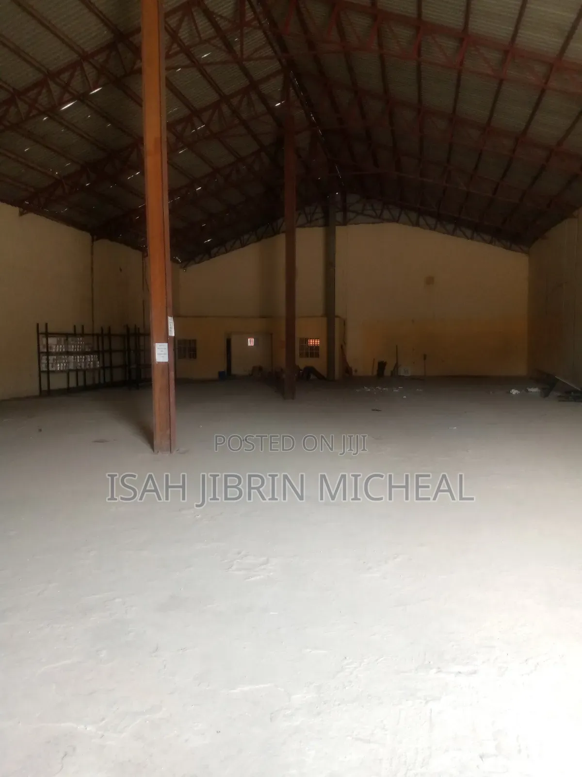 Standard Concrete Warehouse for Rent