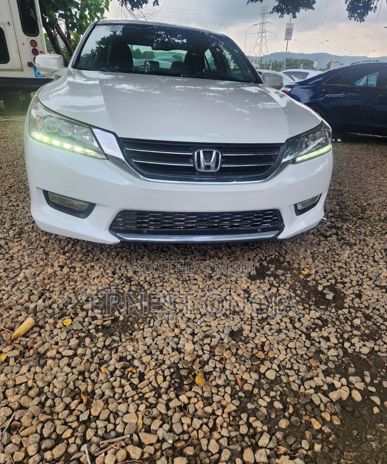 Honda Accord Touring V-6 4dr Sedan (3.5L 6cyl 6A) 2015 White