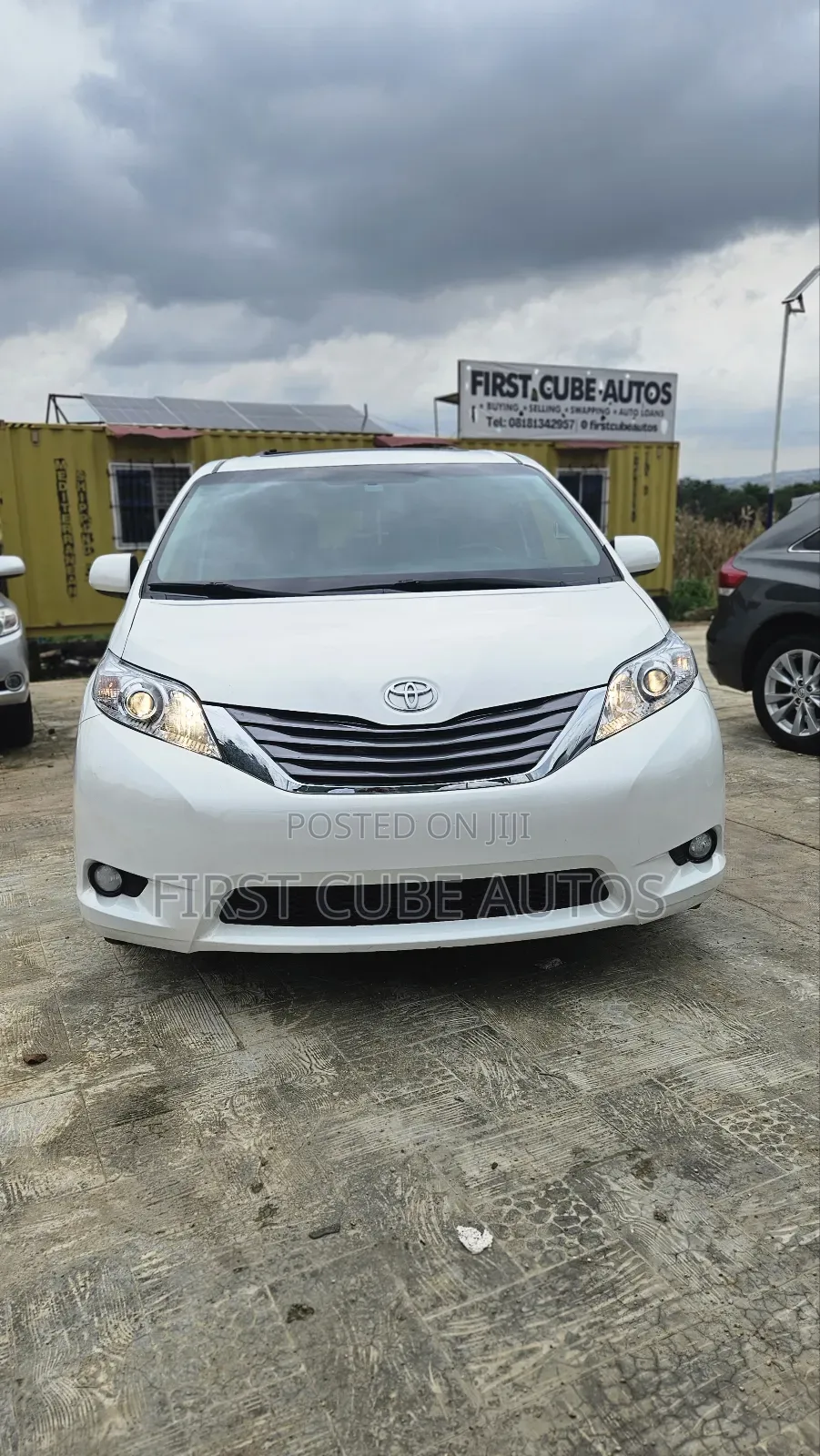 Toyota Sienna Limited 7-Passenger 4dr Minivan AWD (3.5L 6cyl 6A) 2015