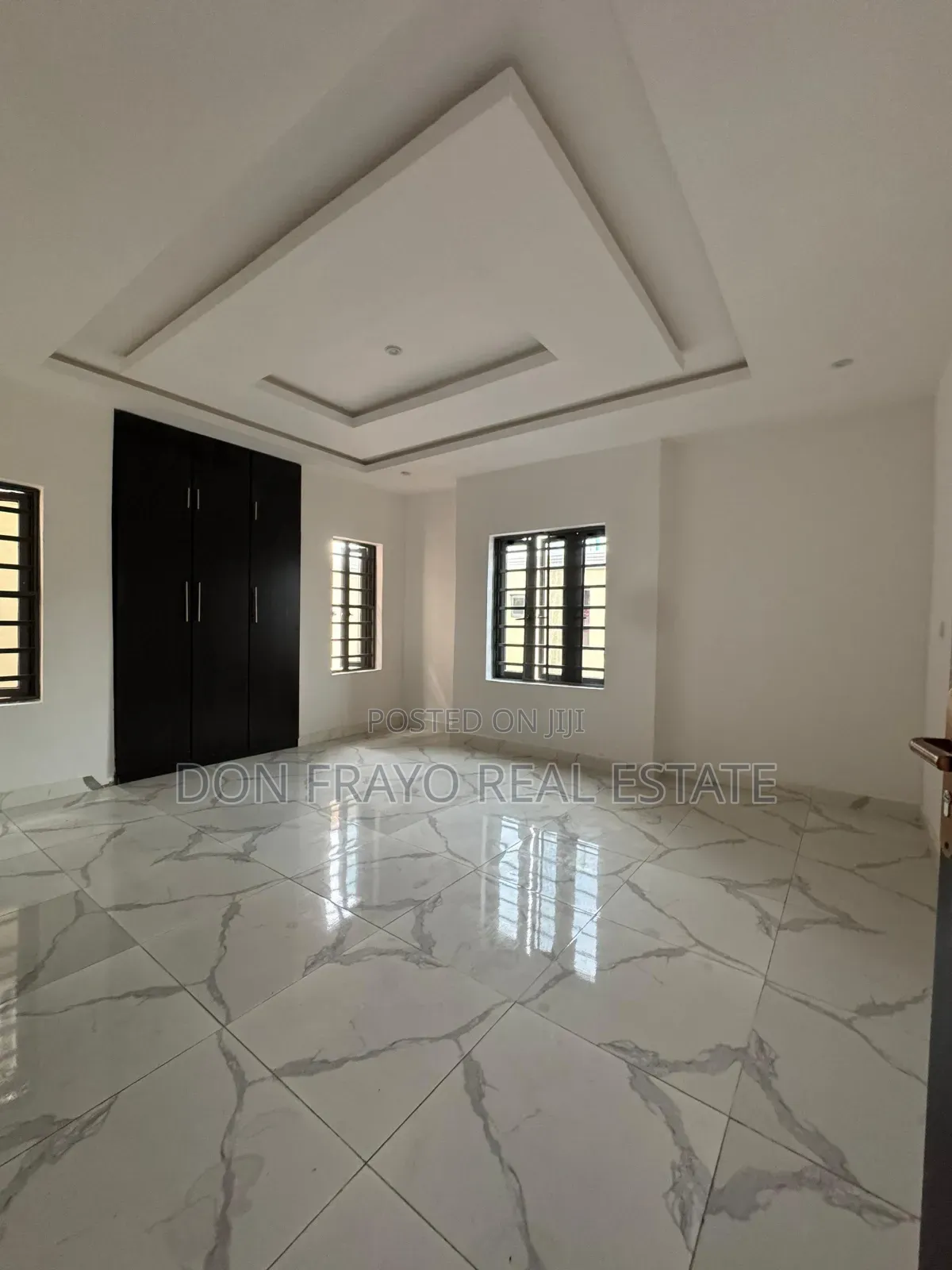 4bdrm Duplex in Oluyole Estate for sale