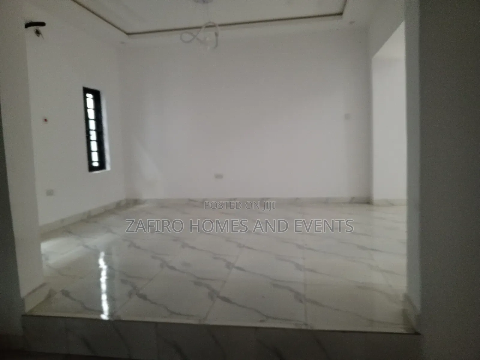 5bdrm Duplex in Larry Estate Oluyole for sale