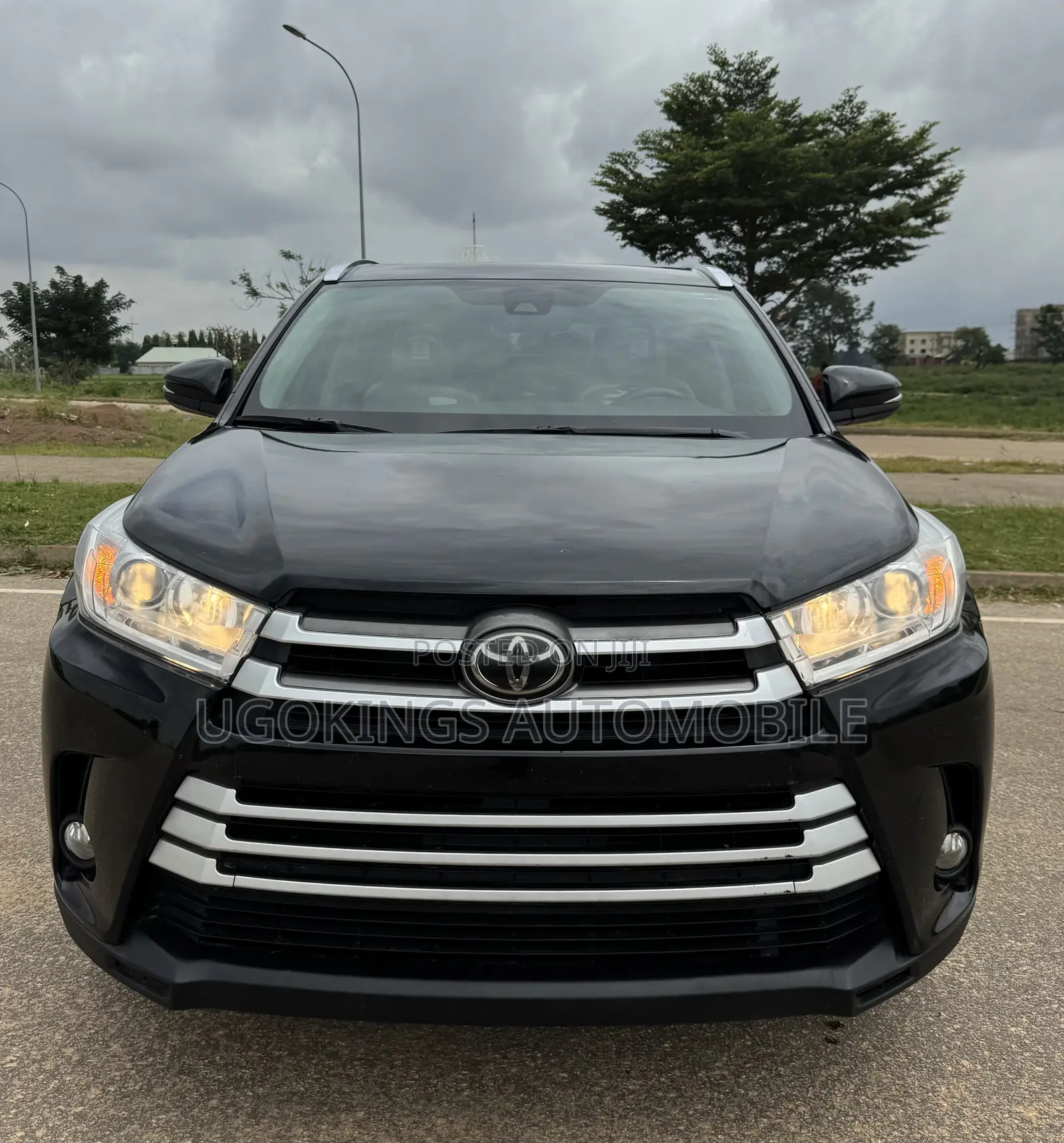 Toyota Highlander XLE 4x4 V6 (3.5L 6cyl 8A) 2018 Black