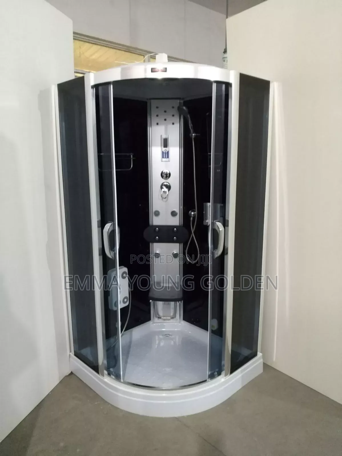 Luxurious Shower Room
