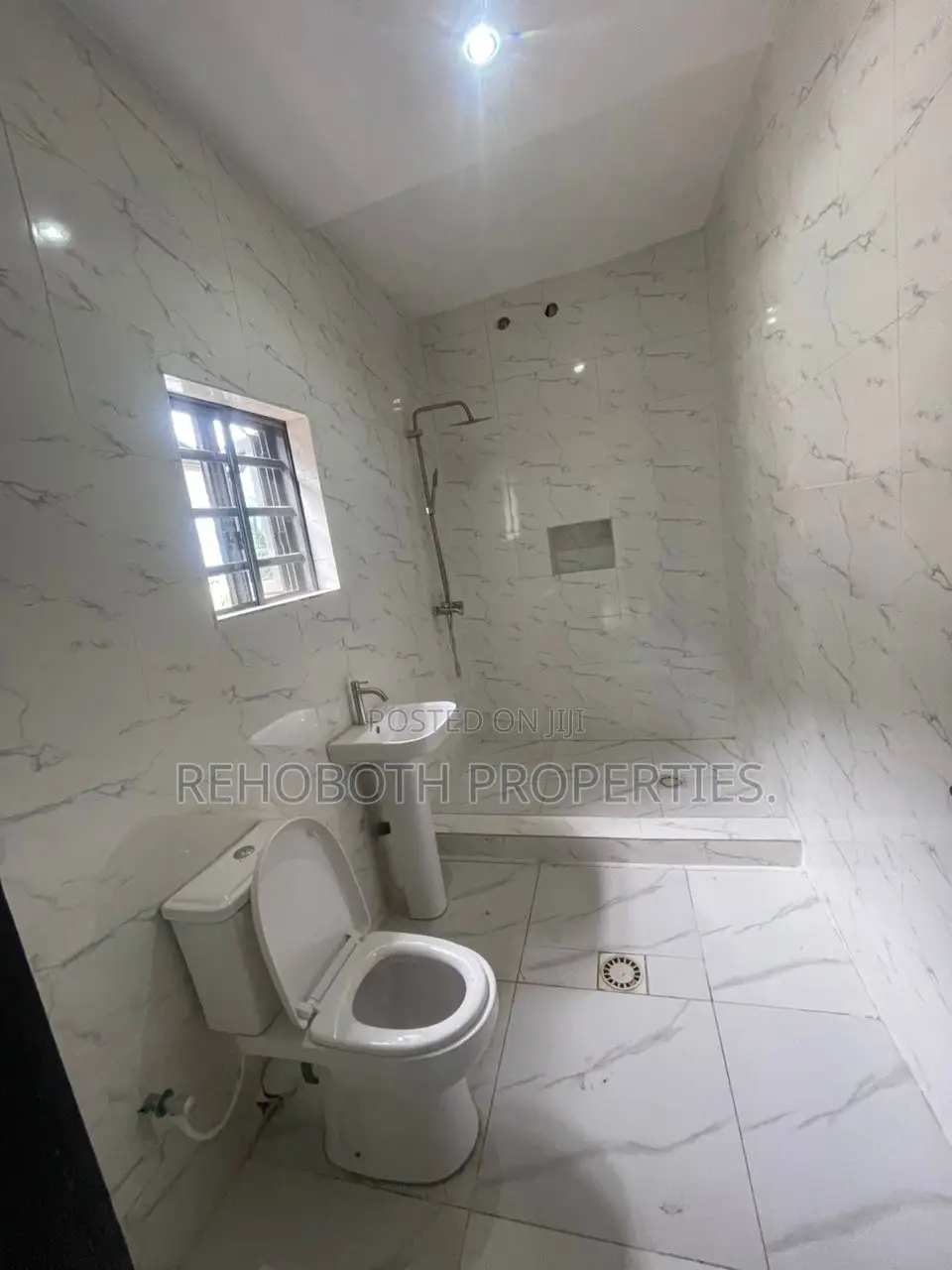 4bdrm Duplex in Mallami Estate, Oluyole for sale