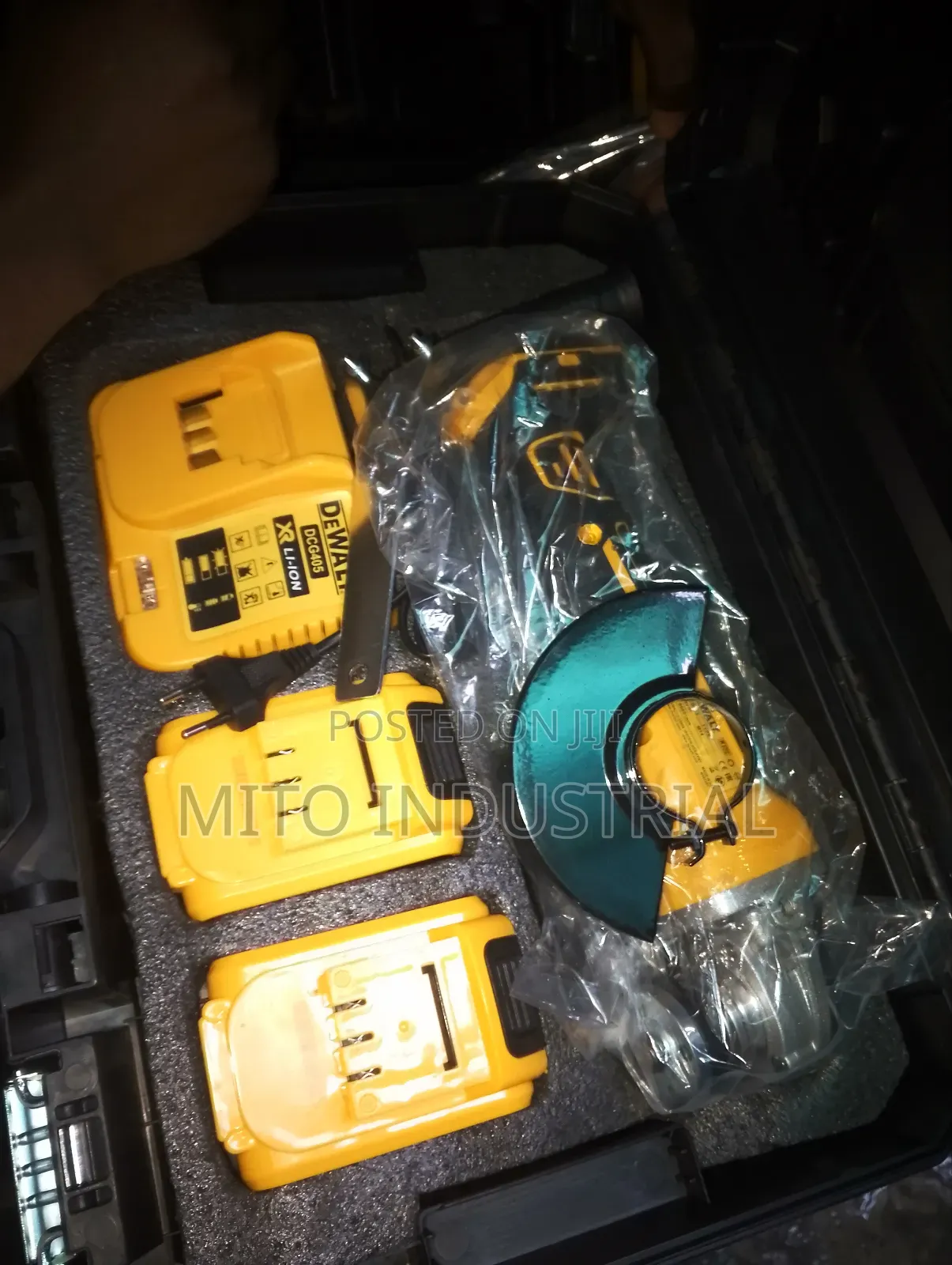 Dewalt 168v Max Xr Cordless Angle Grinder