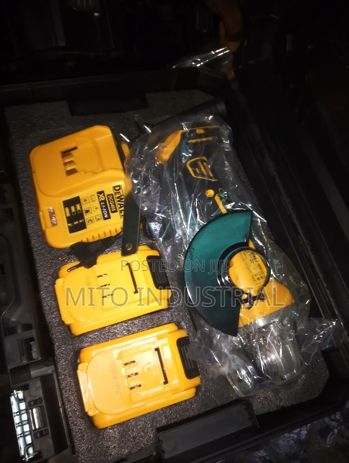Dewalt 168v Max Xr Cordless Angle Grinder