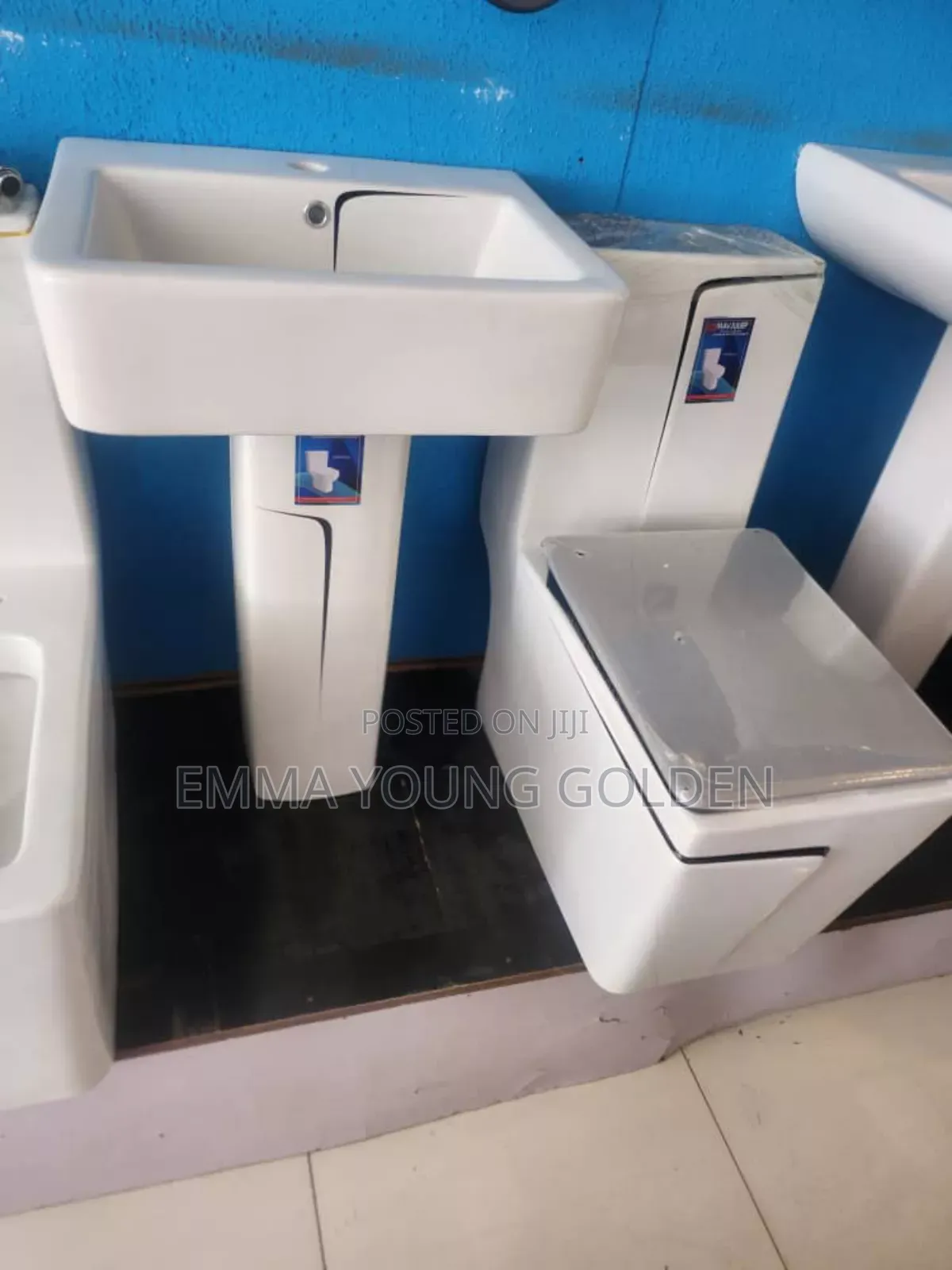 Luxurious Water Closet Wc Set