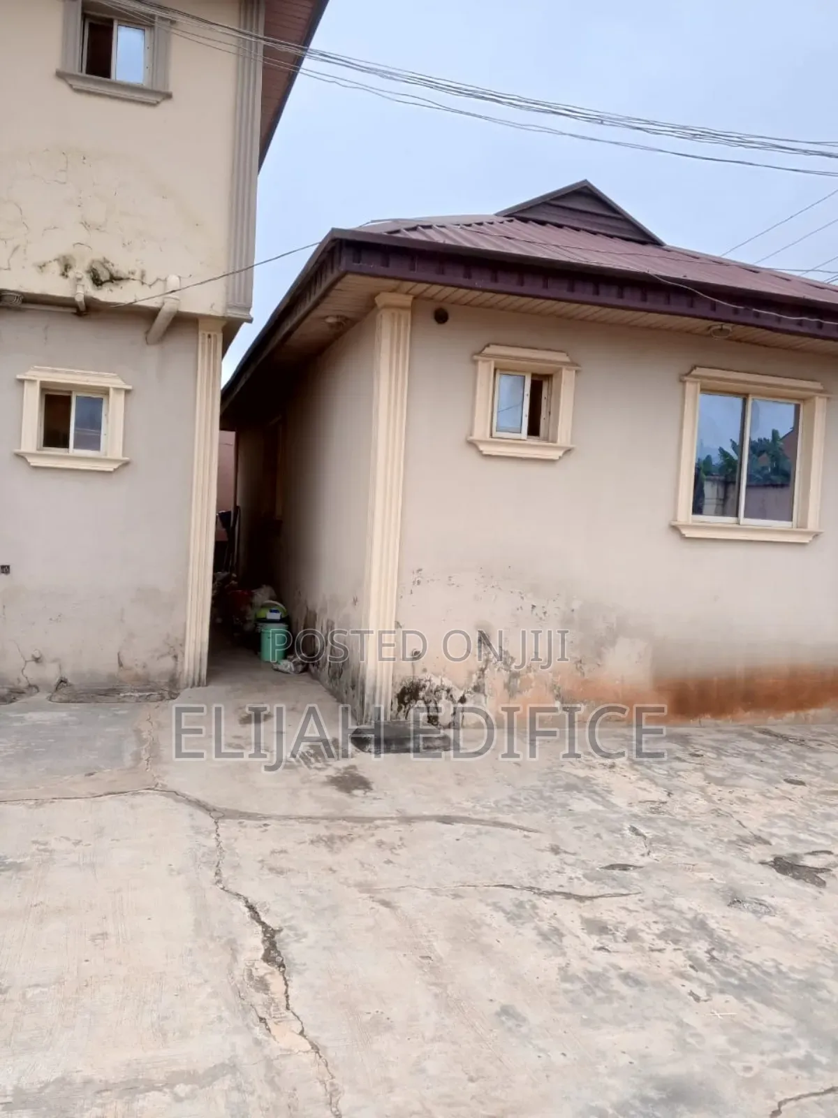 Furnished 9bdrm Block of Flats in Eleshin, Ijede / Ikorodu for sale