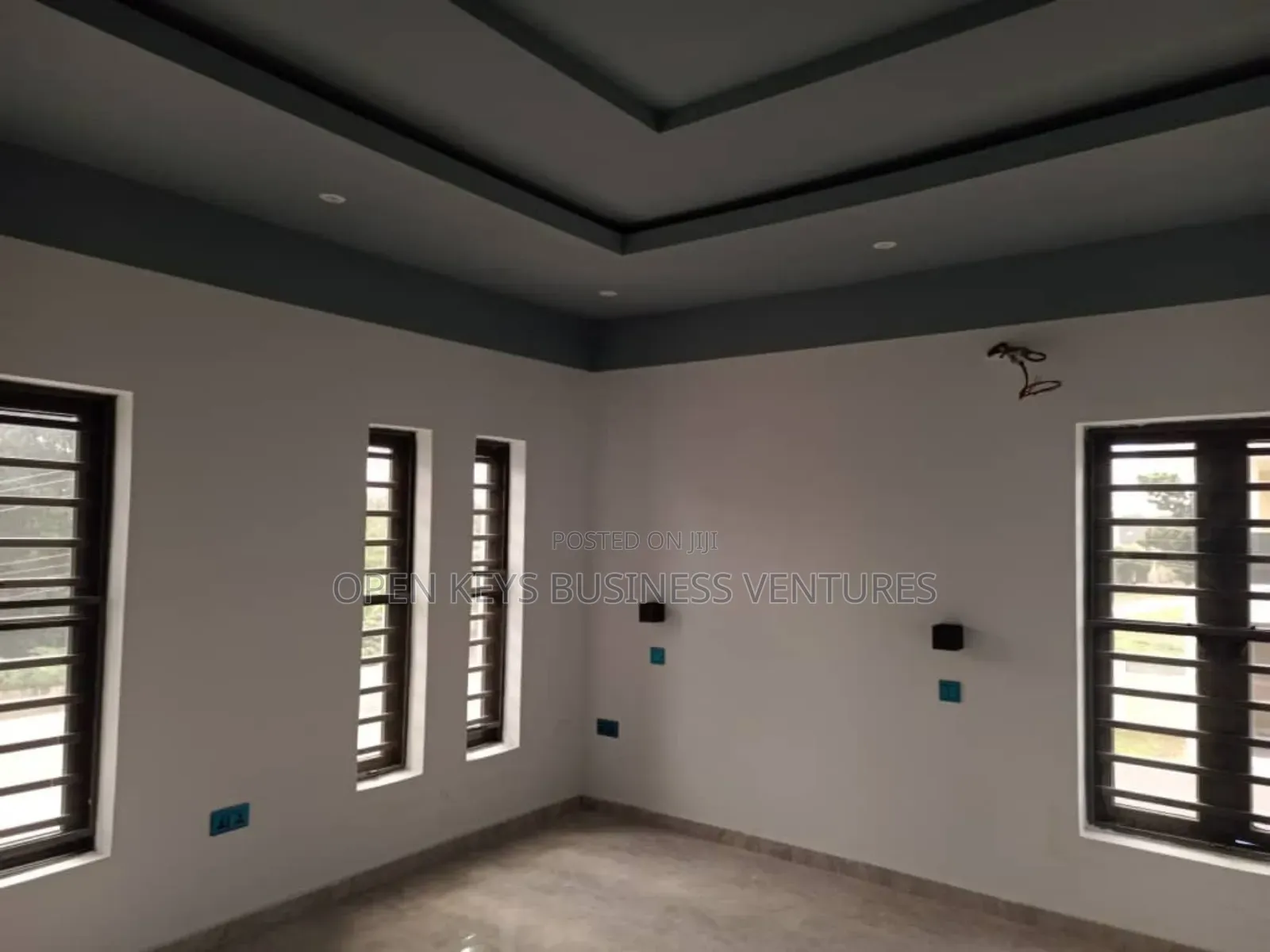 Furnished 5bdrm Duplex in Golf Club Onireke, Oluyole Estate for sale