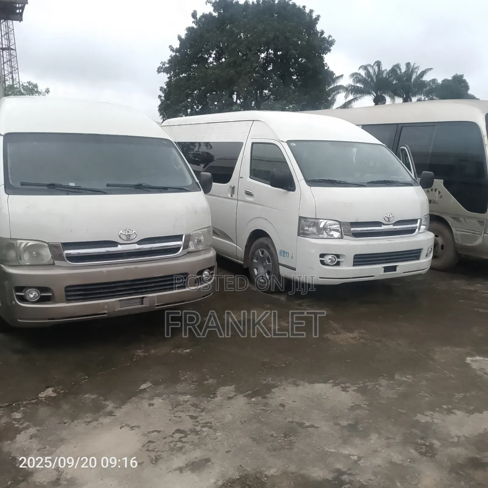 Toyota HiAce 2017 White