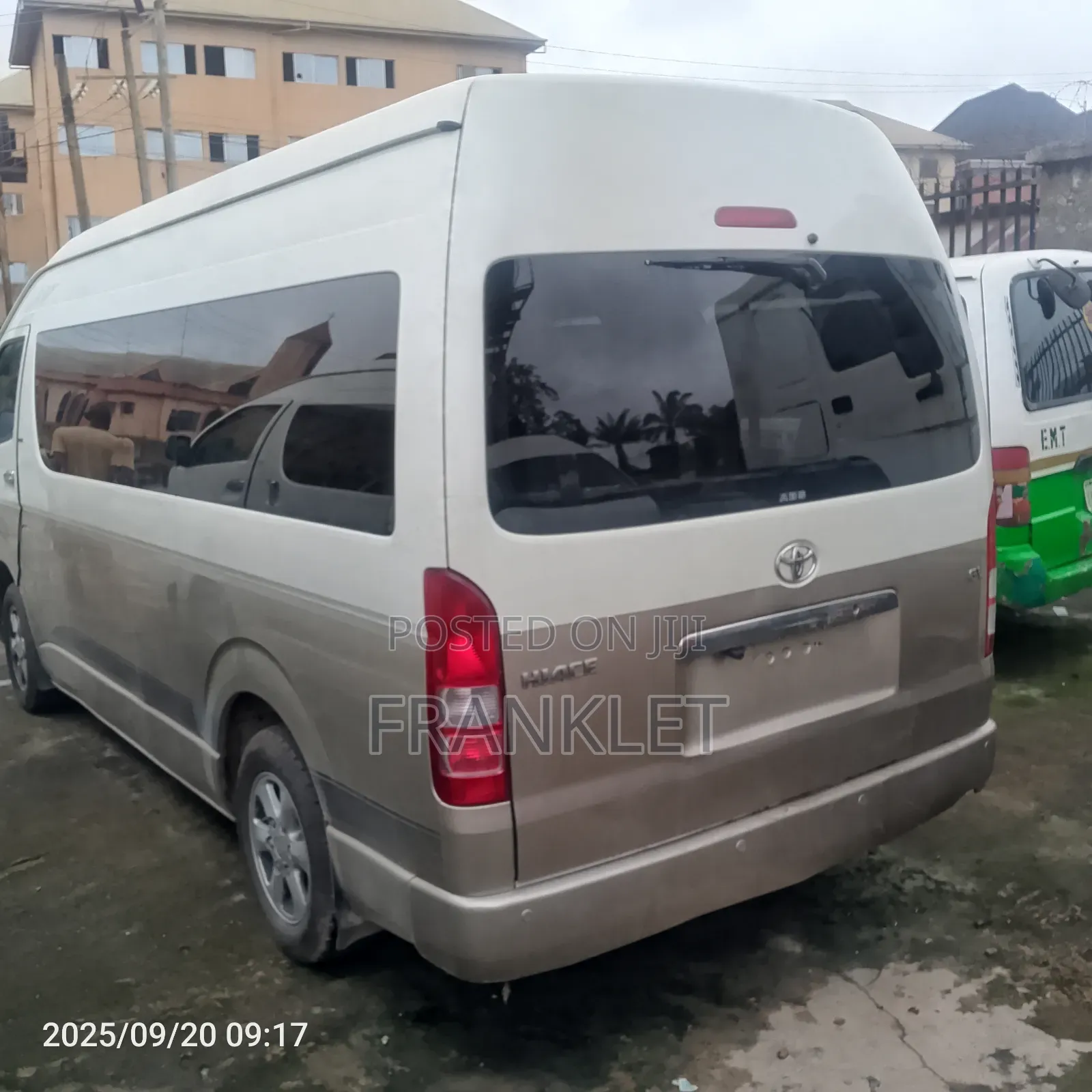 Toyota HiAce 2017 White