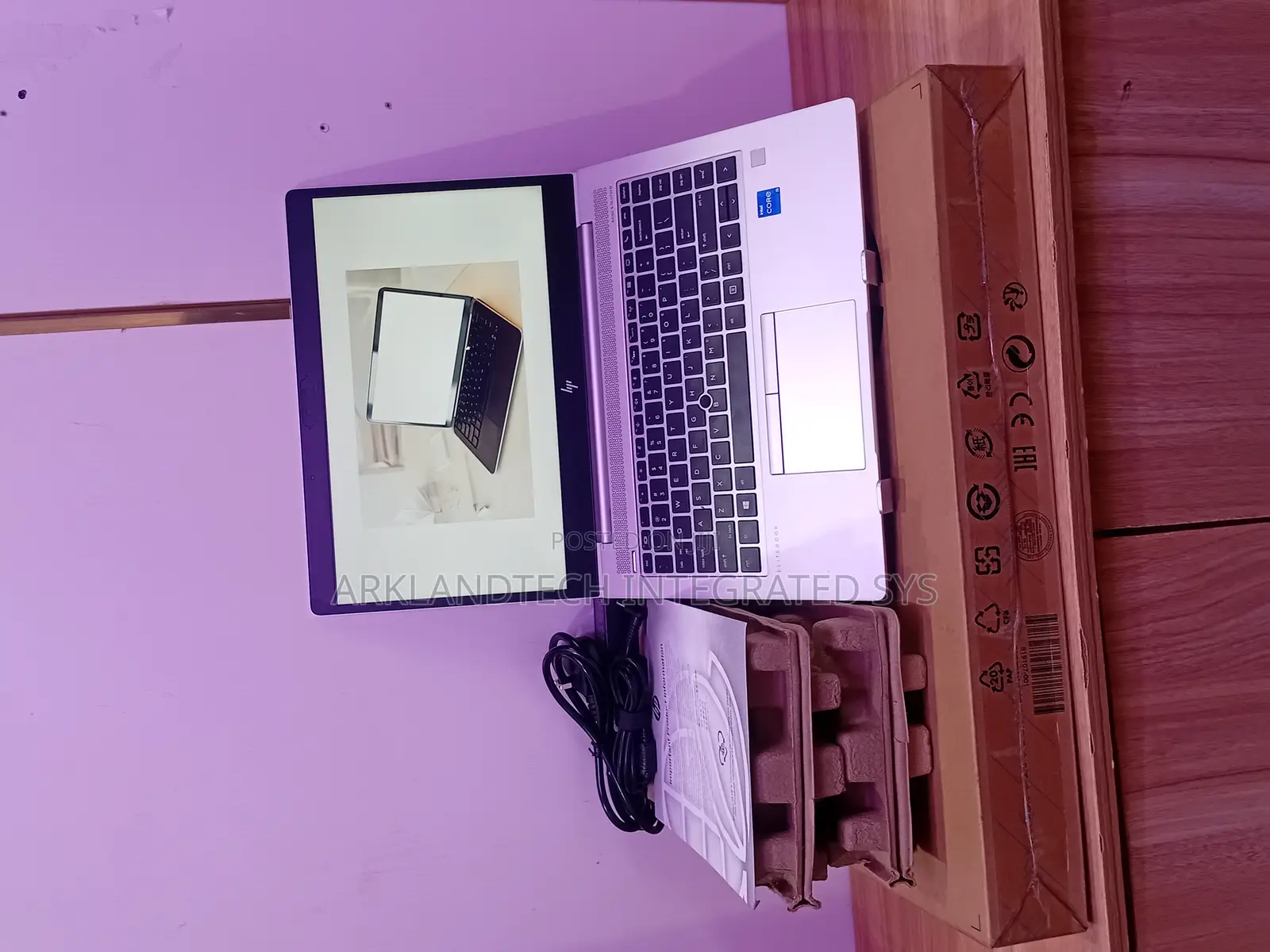 New Laptop HP EliteBook 8570W 8GB Intel Core I5 SSD 256GB