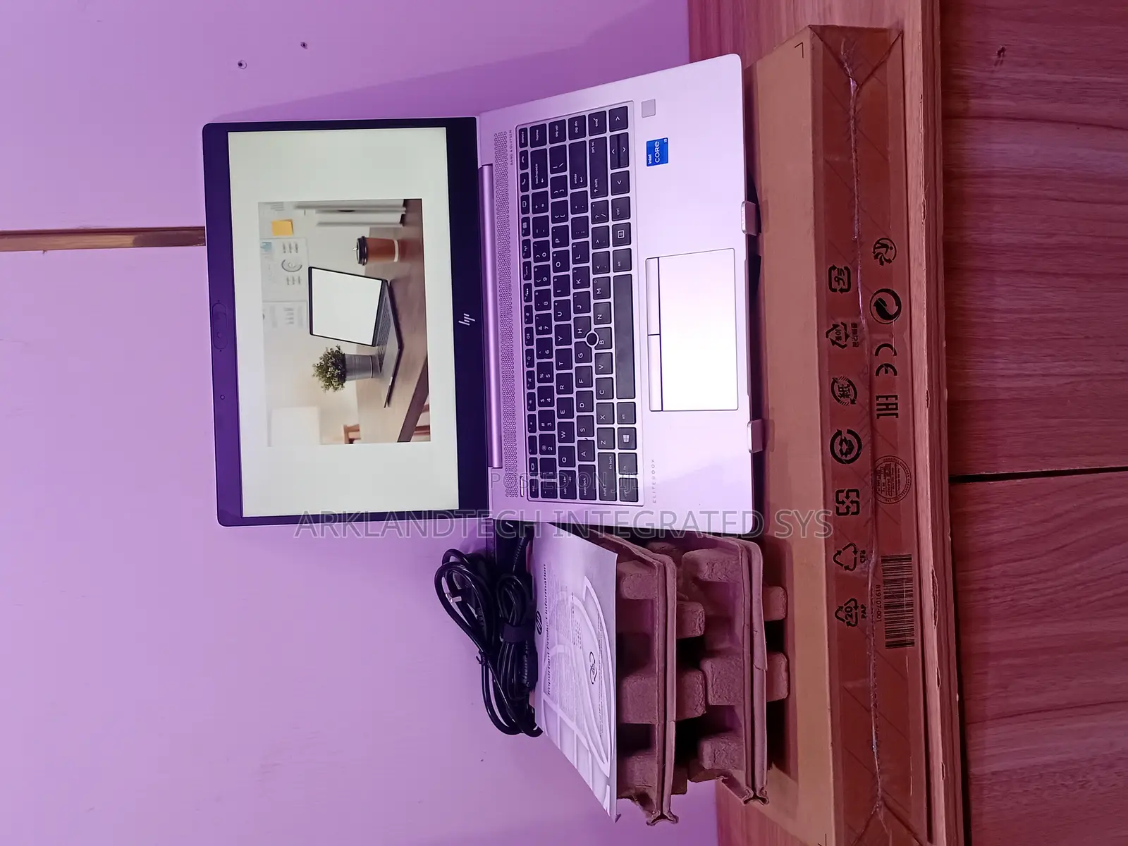 New Laptop HP EliteBook 8570W 8GB Intel Core I5 SSD 256GB