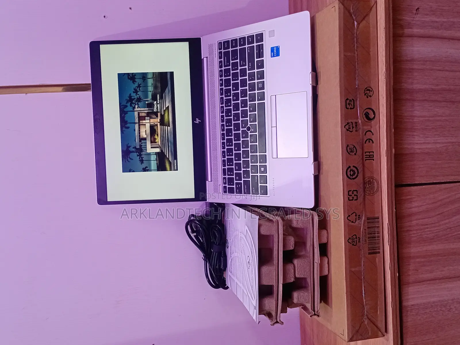 New Laptop HP EliteBook 8570W 8GB Intel Core I5 SSD 256GB