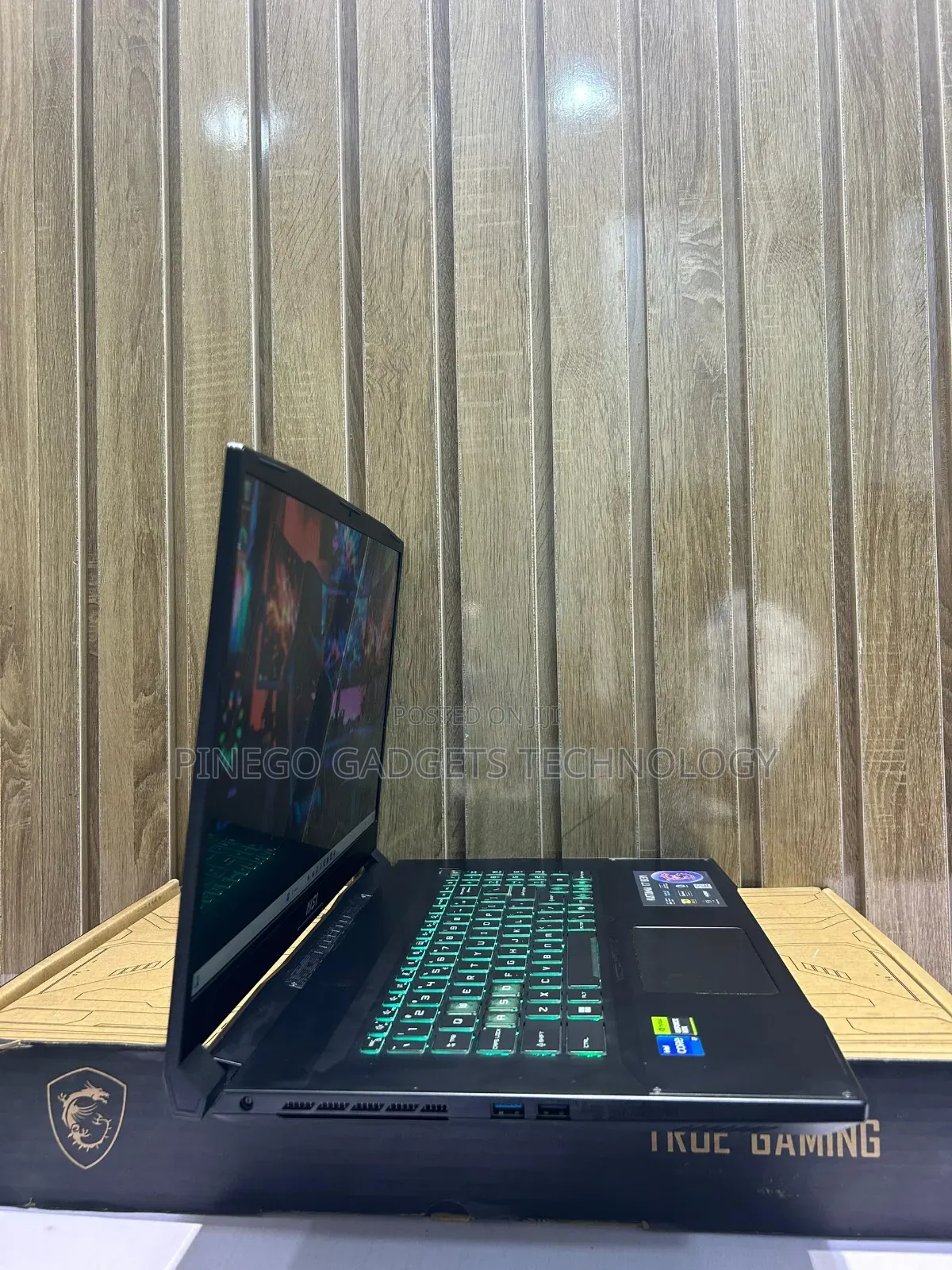 Laptop MSI Katana 15 16GB Intel Core I7 SSD 1T