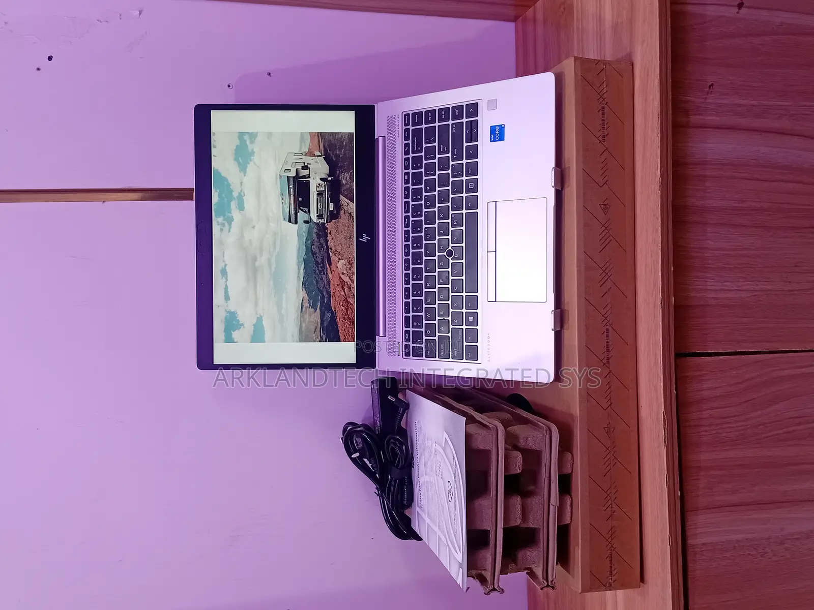 New Laptop HP EliteBook 8730W 8GB Intel Core I5 SSD 256GB