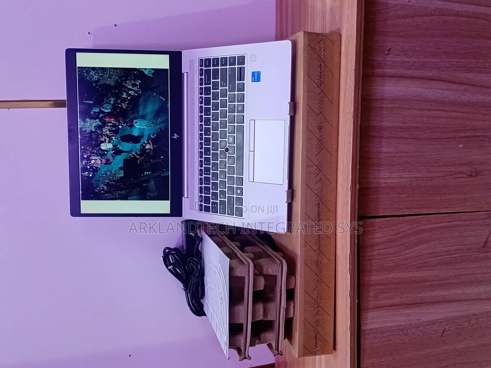 New Laptop HP EliteBook 8730W 12GB Intel Core i5 SSD 256GB