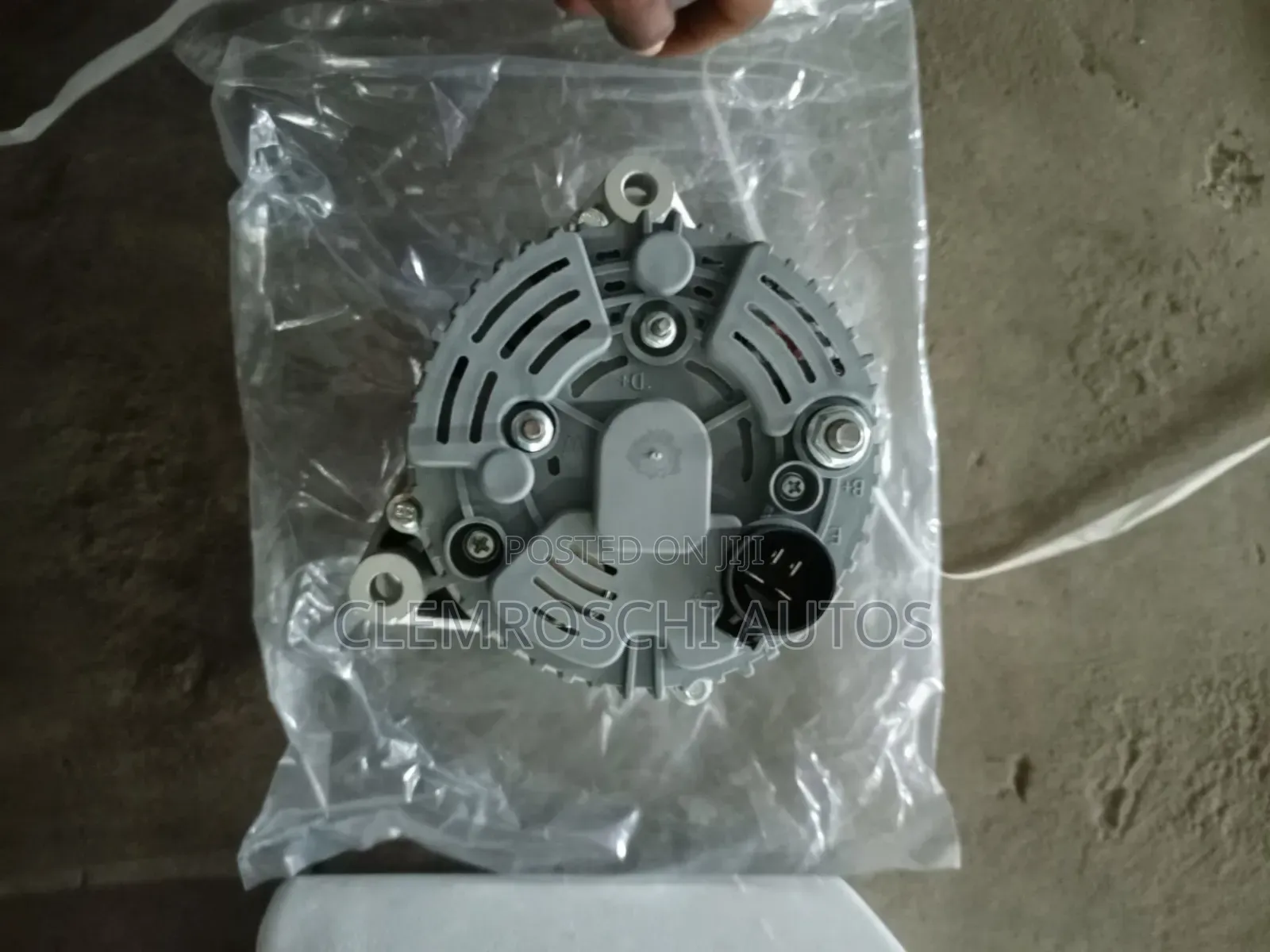 High Quality Certified Complete New Alternator Sinotruck Howo 371.