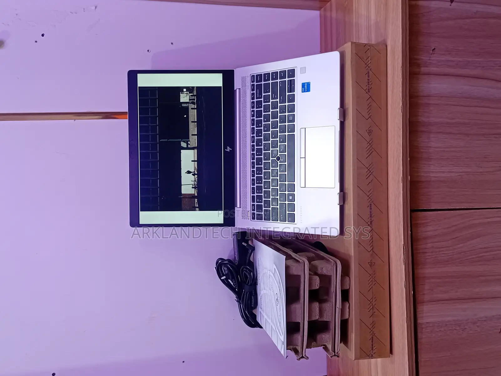New Laptop HP EliteBook 8740W 12GB Intel Core i5 SSD 256GB