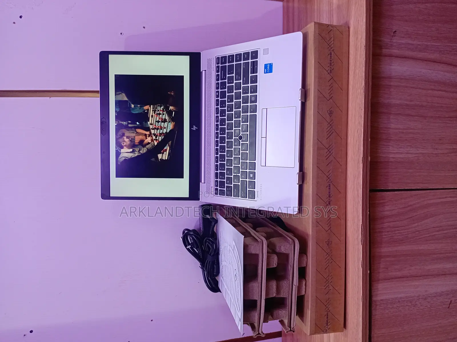 New Laptop HP EliteBook 8740W 12GB Intel Core i5 SSD 1T