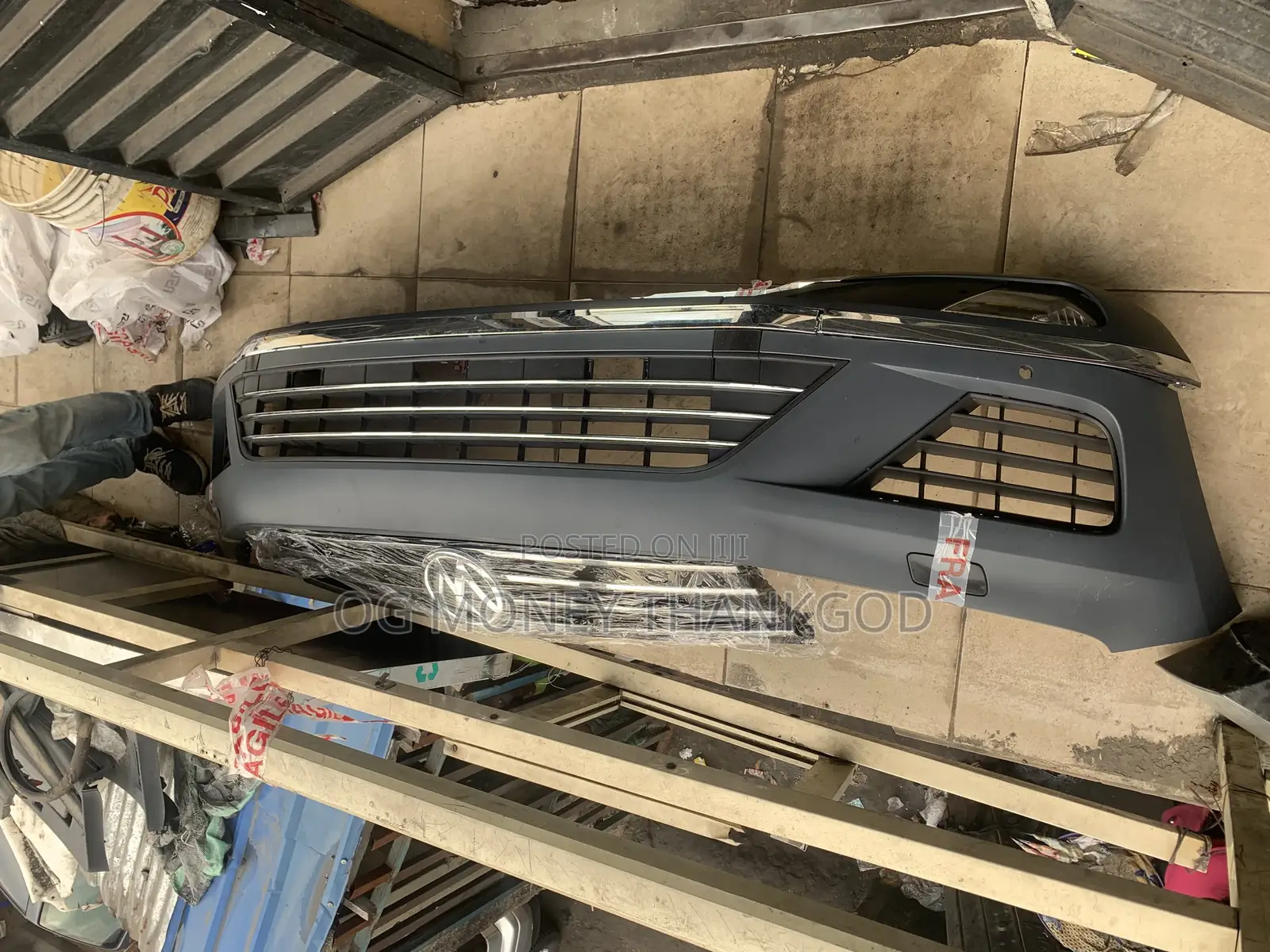 Front Bumper Volkswagen Touareg 2016