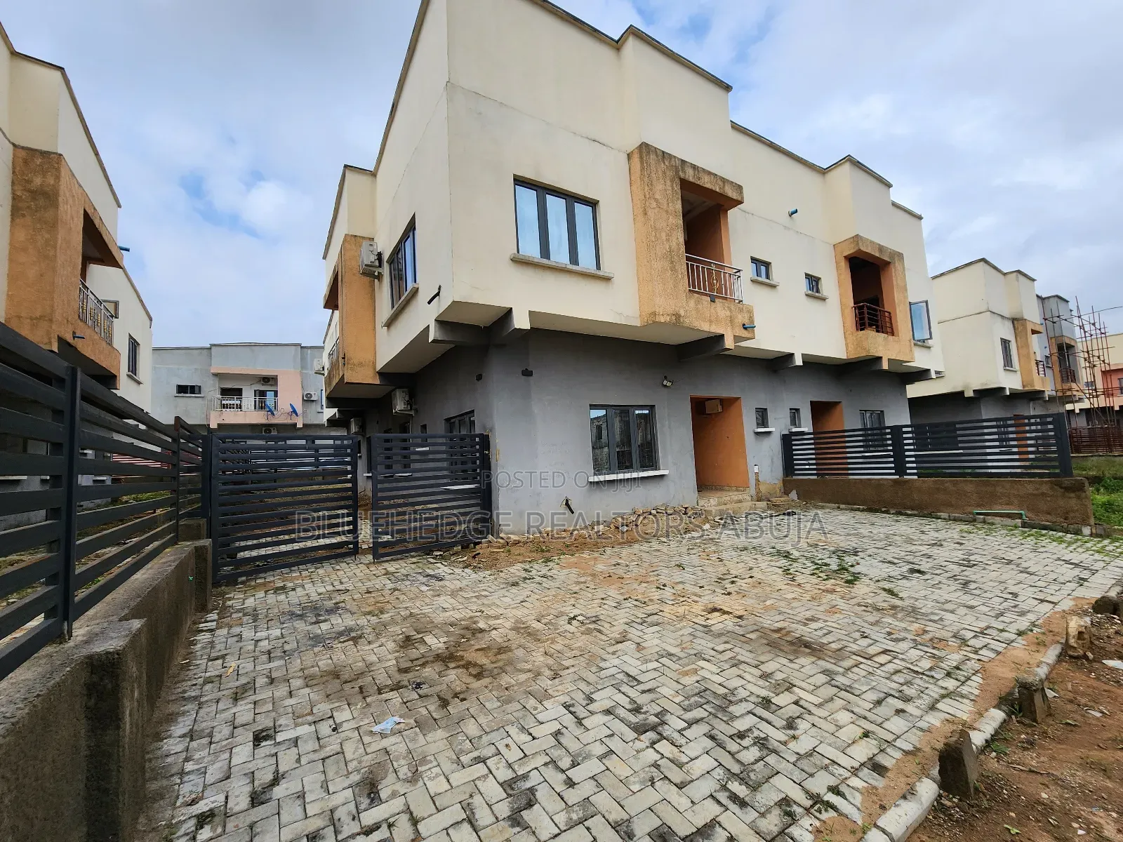 4bdrm Duplex in Phase 2, Life Camp for sale