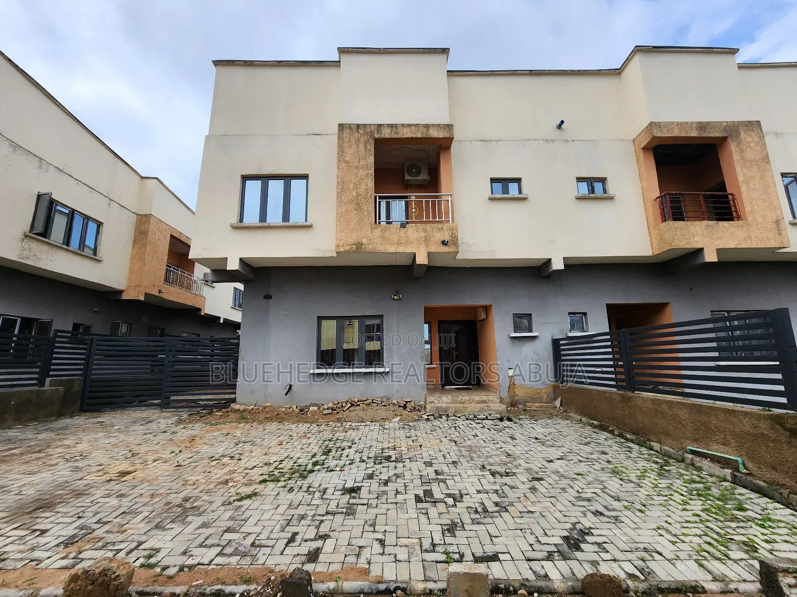 4bdrm Duplex in Phase 2, Life Camp for sale