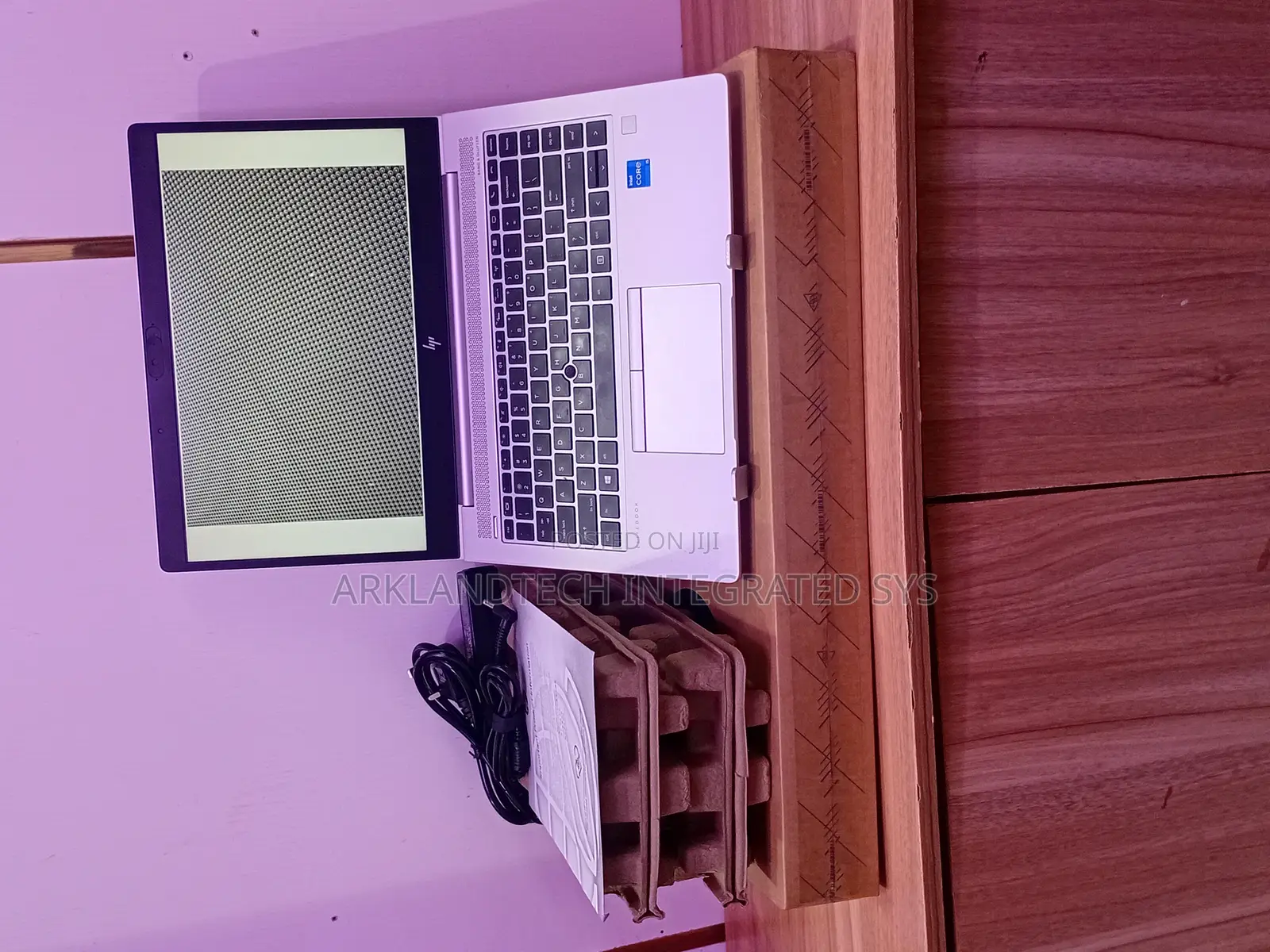 New Laptop HP EliteBook 8760W 16GB Intel Core i5 SSD 512GB